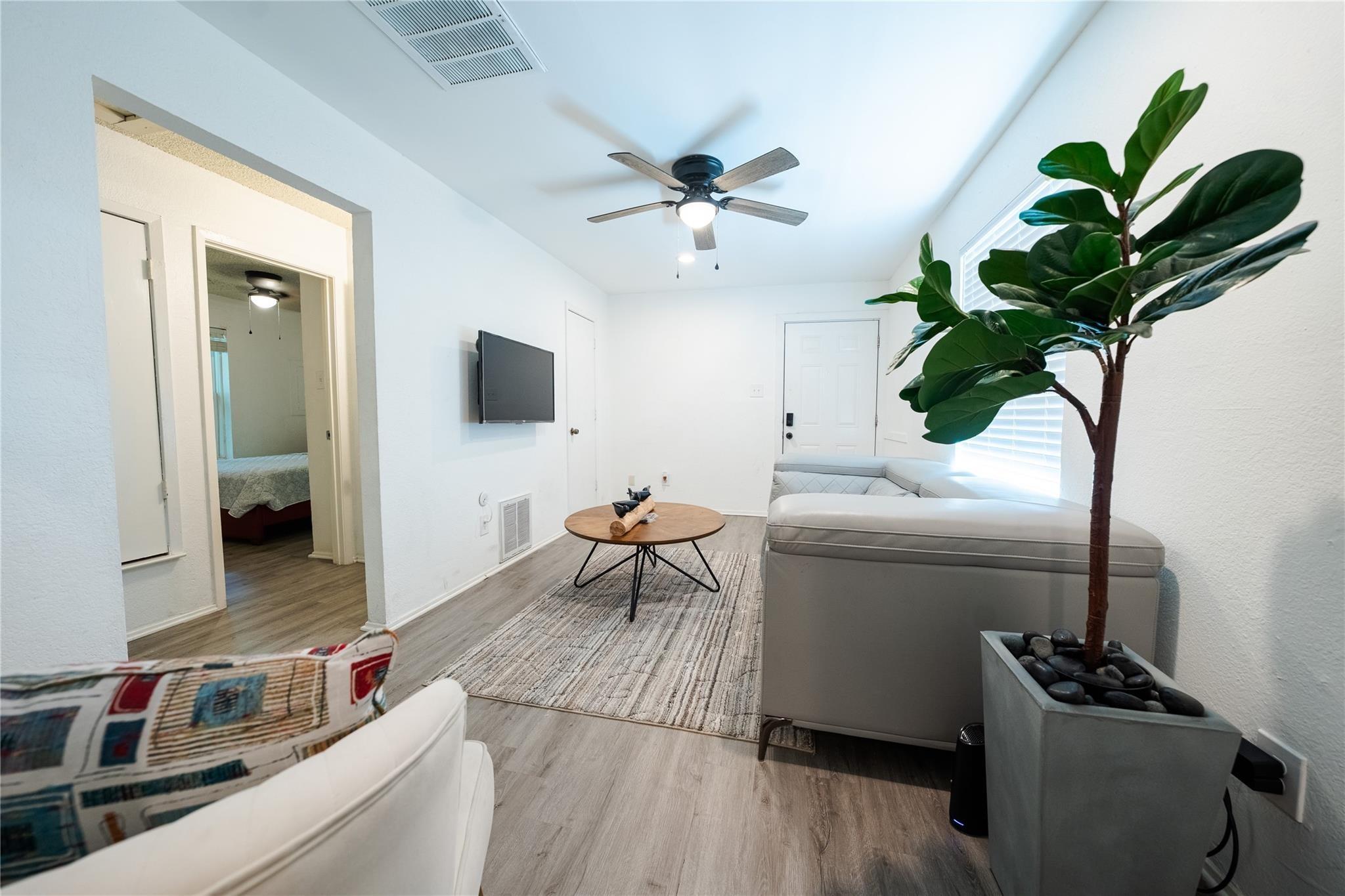 W Broadus Ave, Fort Worth, TX 76115