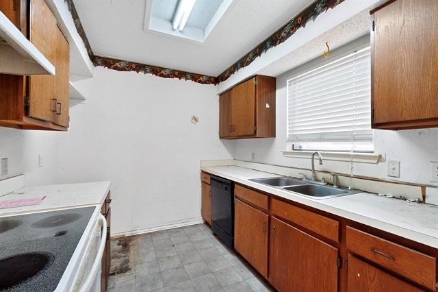 Whitney Dr, Fort Worth, TX 76108