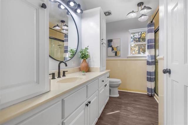 Panorama Dr E, Frankston, TX 75763
