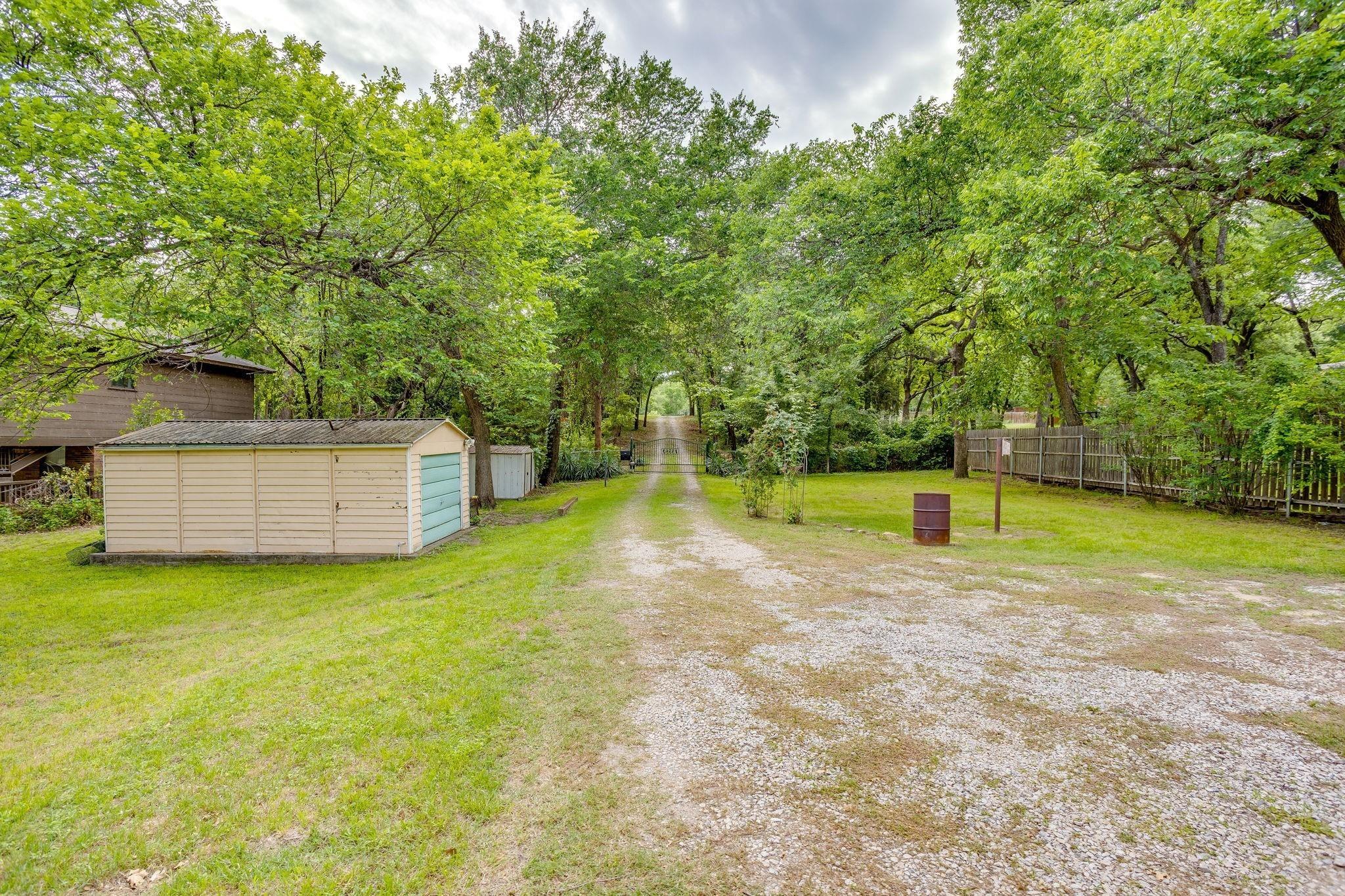 Miller Rd, Azle, TX 76020