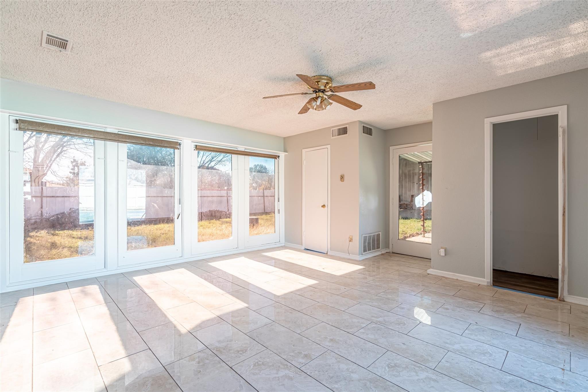 Henry St, Dublin, TX 76446