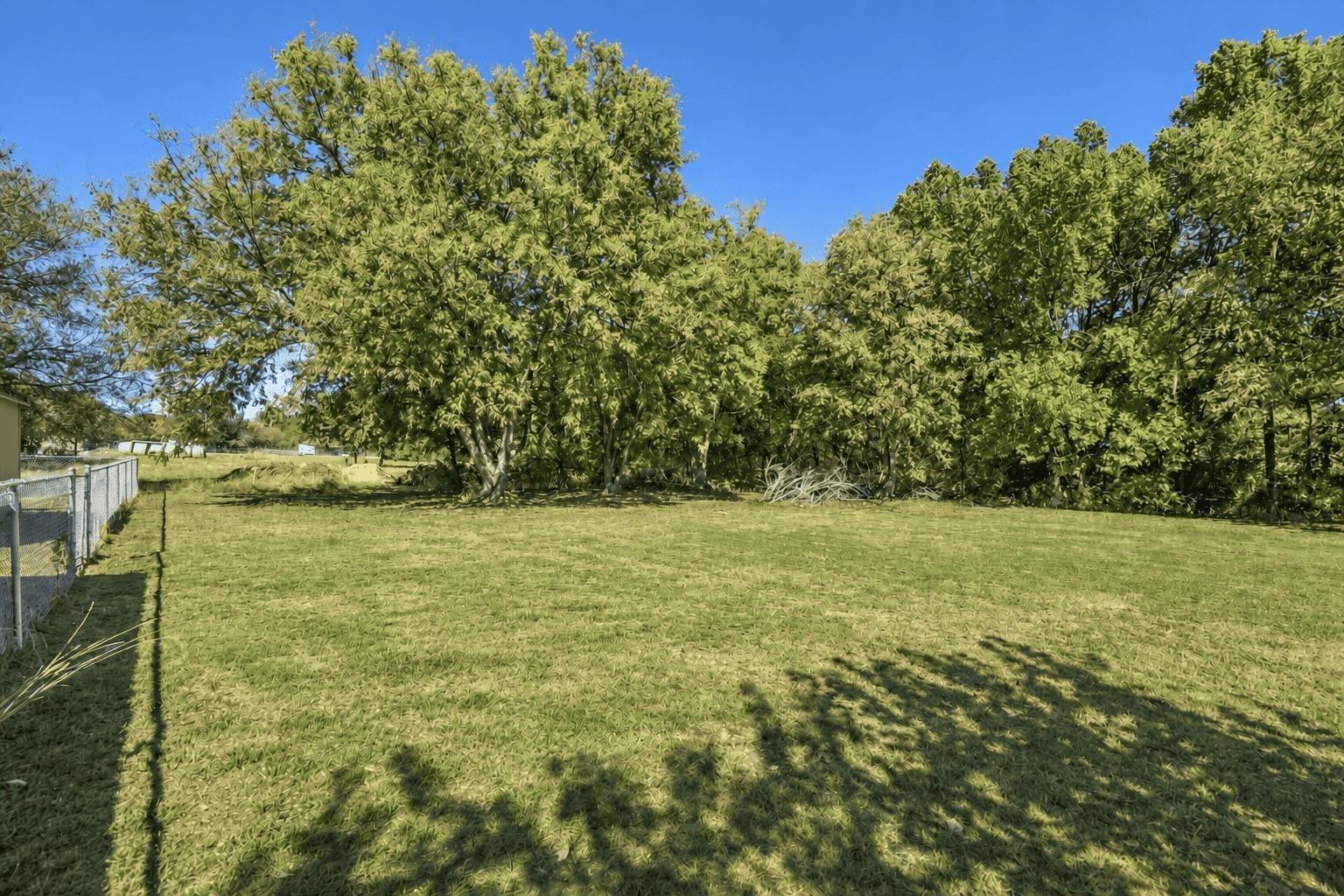 S Hickory Rd, Krum, TX 76249