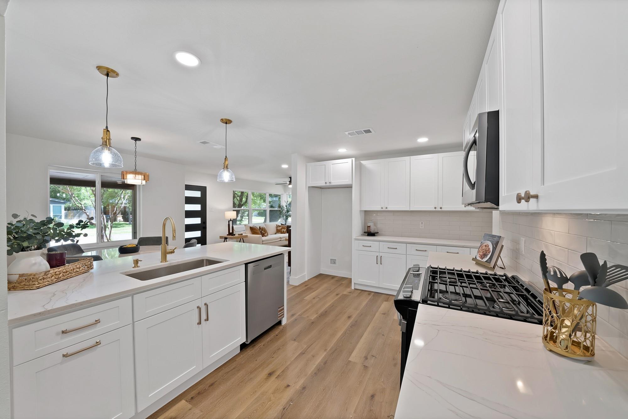 Hillglenn Rd, Dallas, TX 75228