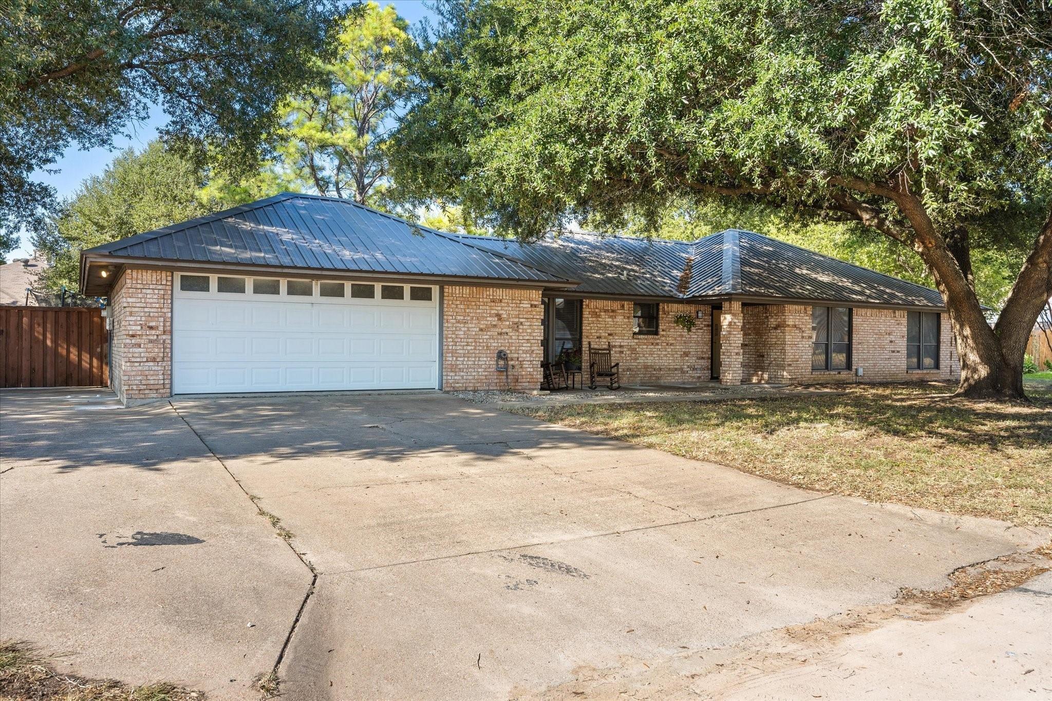 Wheeler St, Glen Rose, TX 76043