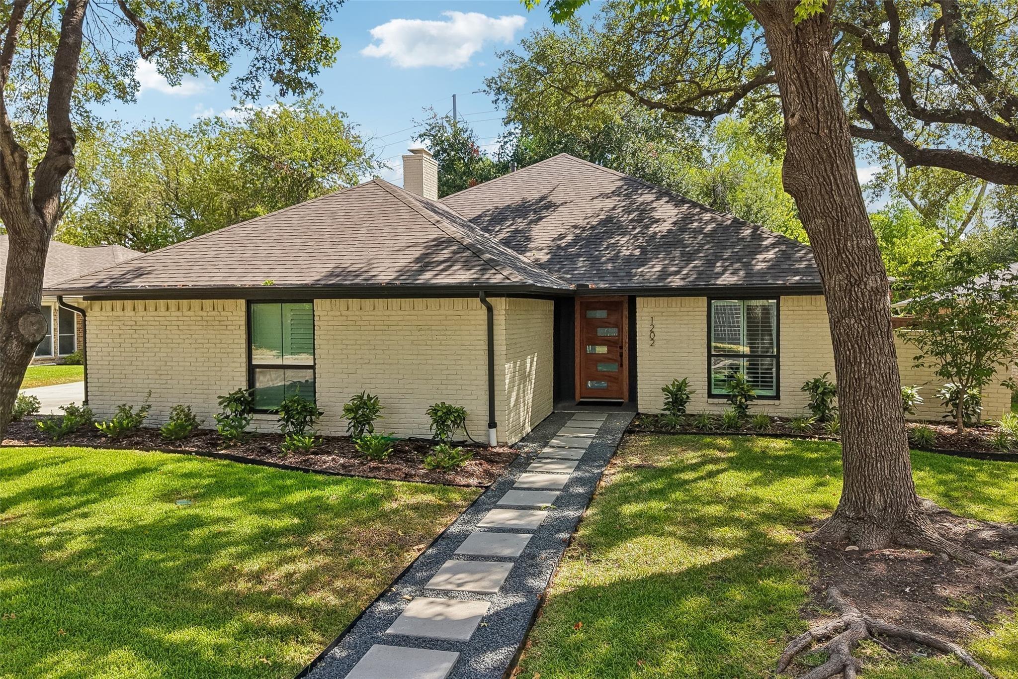 Odessa Dr, Richardson, TX 75080
