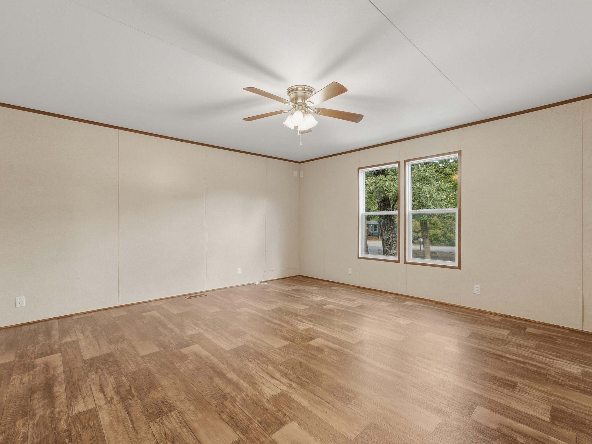 Summers Cir, Azle, TX 76020
