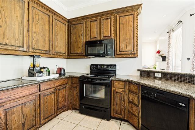 S Lakeview Dr, Cedar Hill, TX 75104