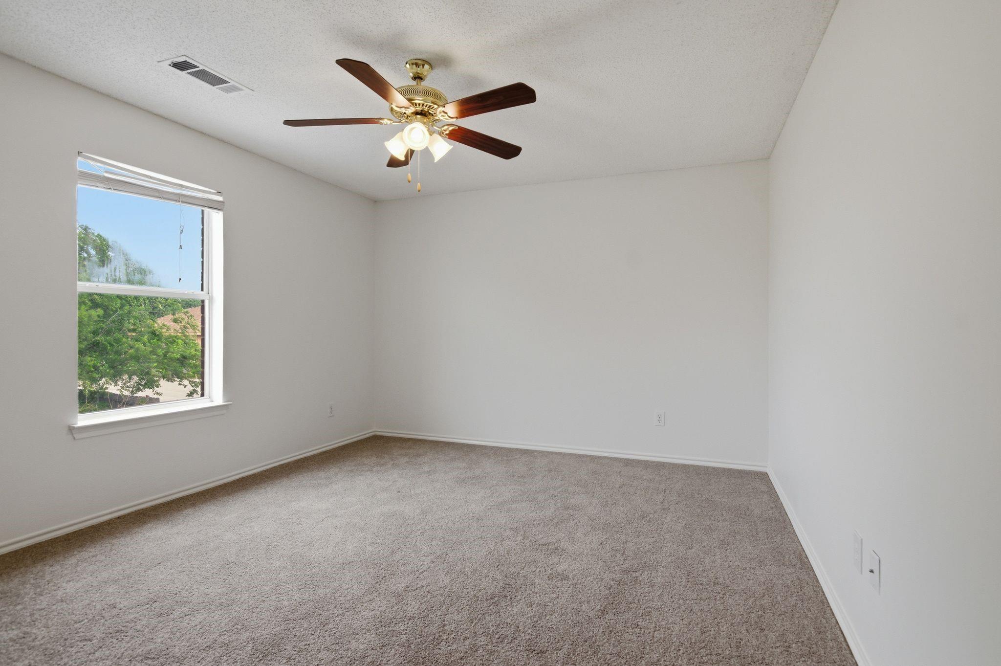 Scenic Dr, Justin, TX 76247