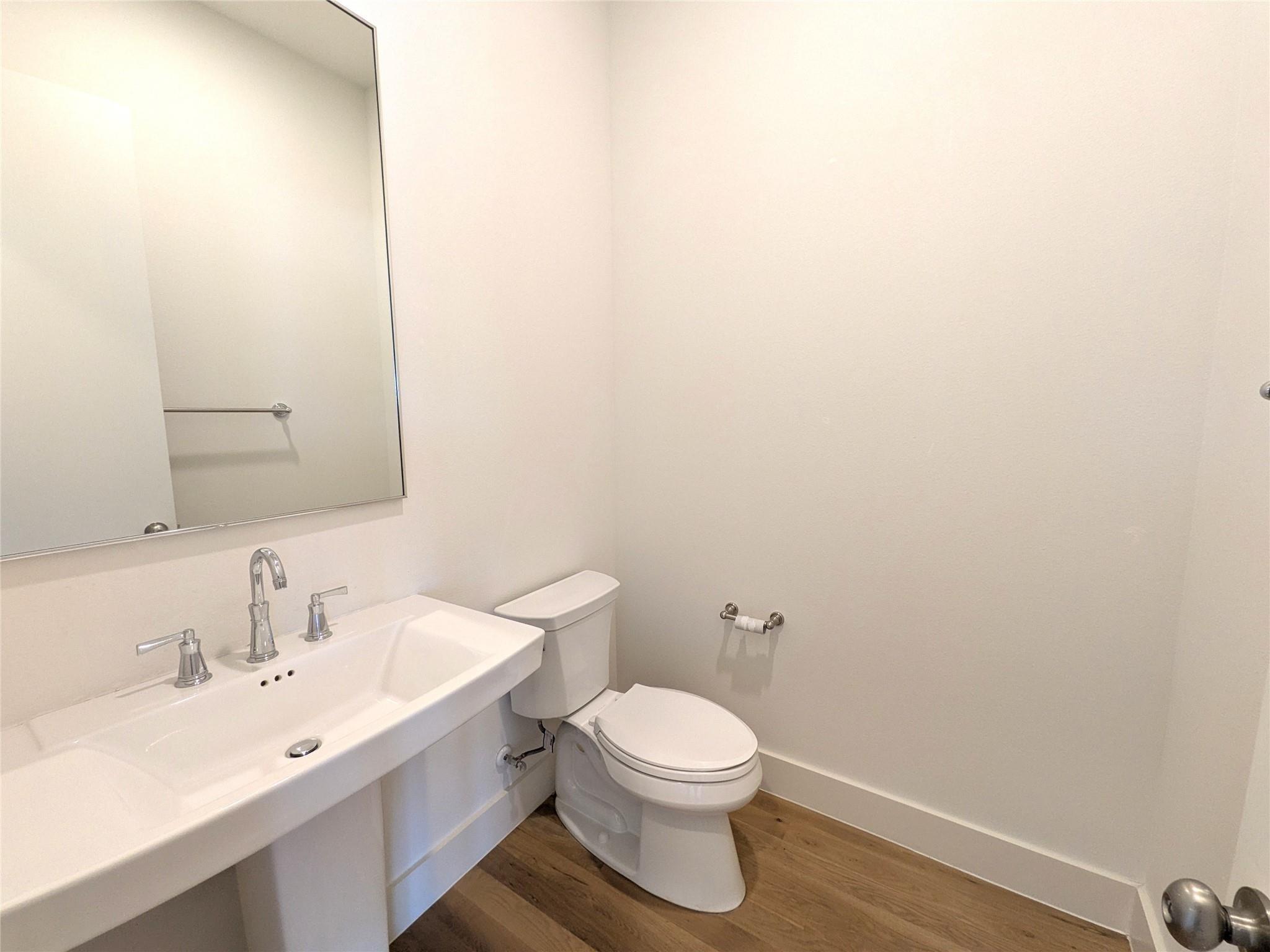 Kimsey Dr, Dallas, TX 75235