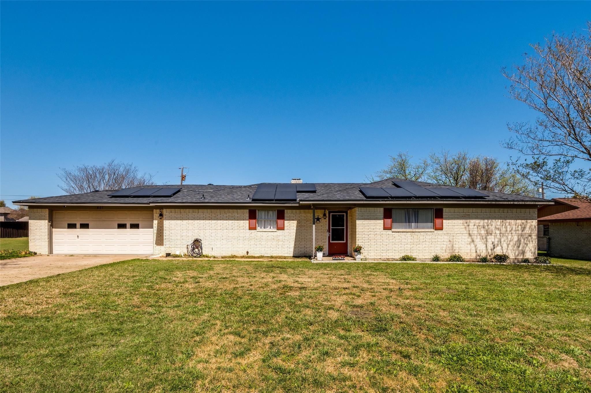 Sunrise Dr, Waxahachie, TX 75165
