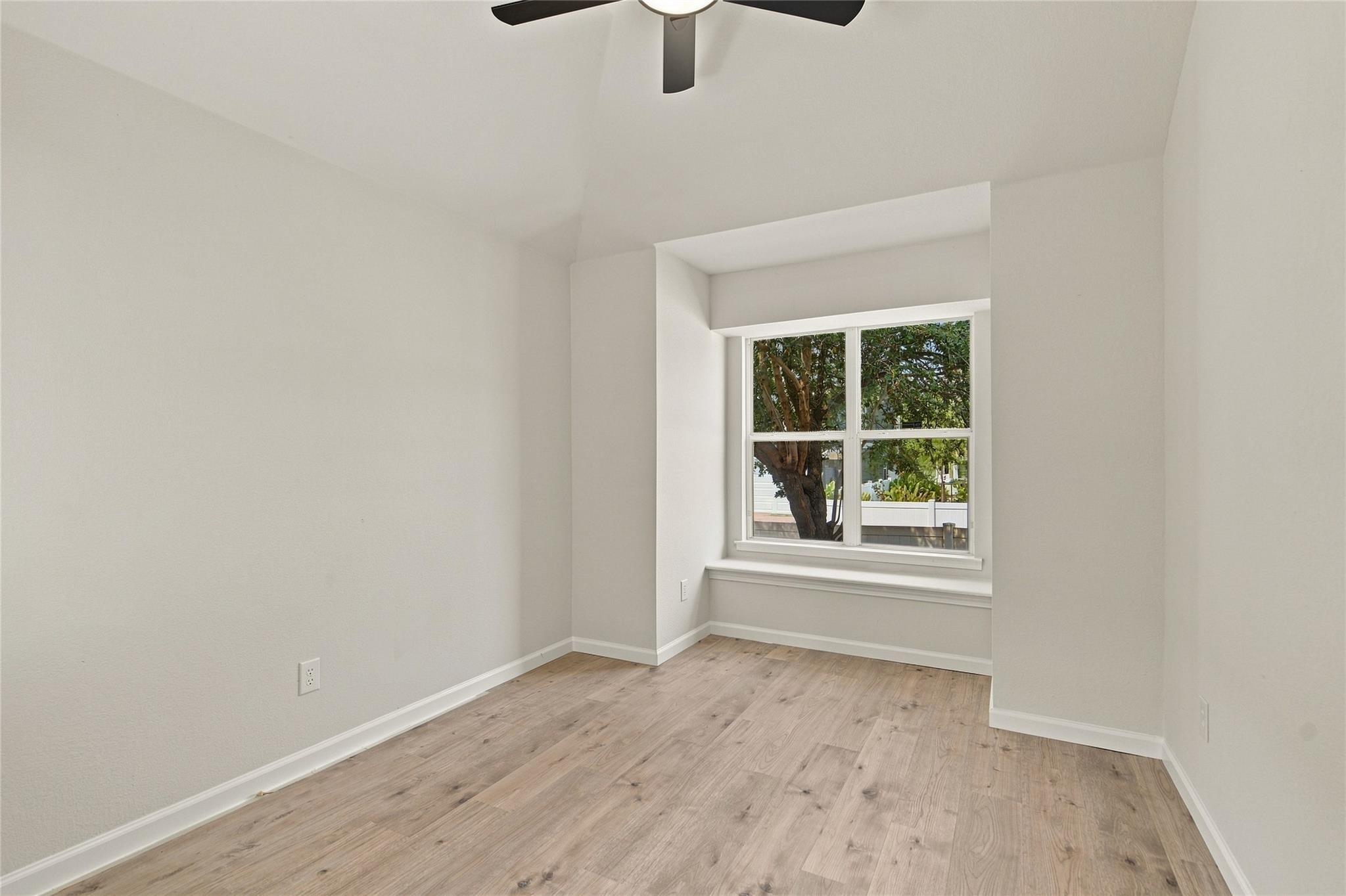 Live Oak Ln, Savannah, TX 76227