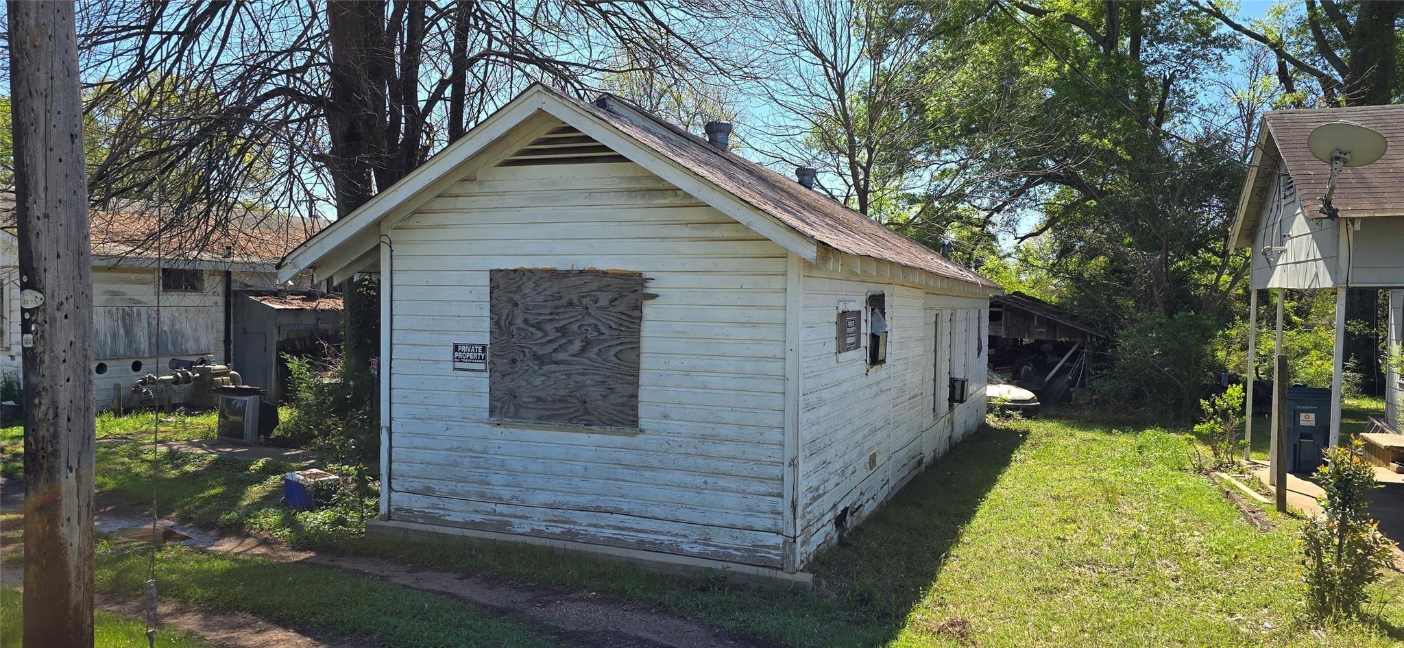 E Oklahoma Ave, Vivian, LA 71082