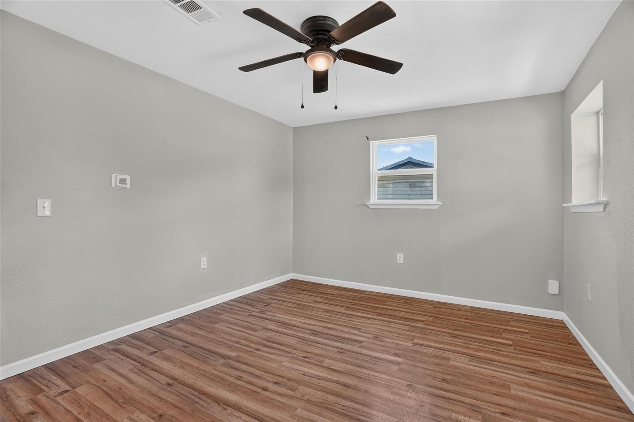 Se 21st Ave, Mineral Wells, TX 76067