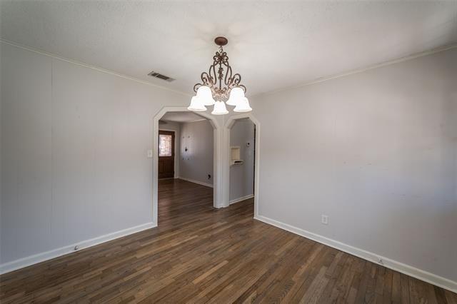 S Brazos St, Weatherford, TX 76086