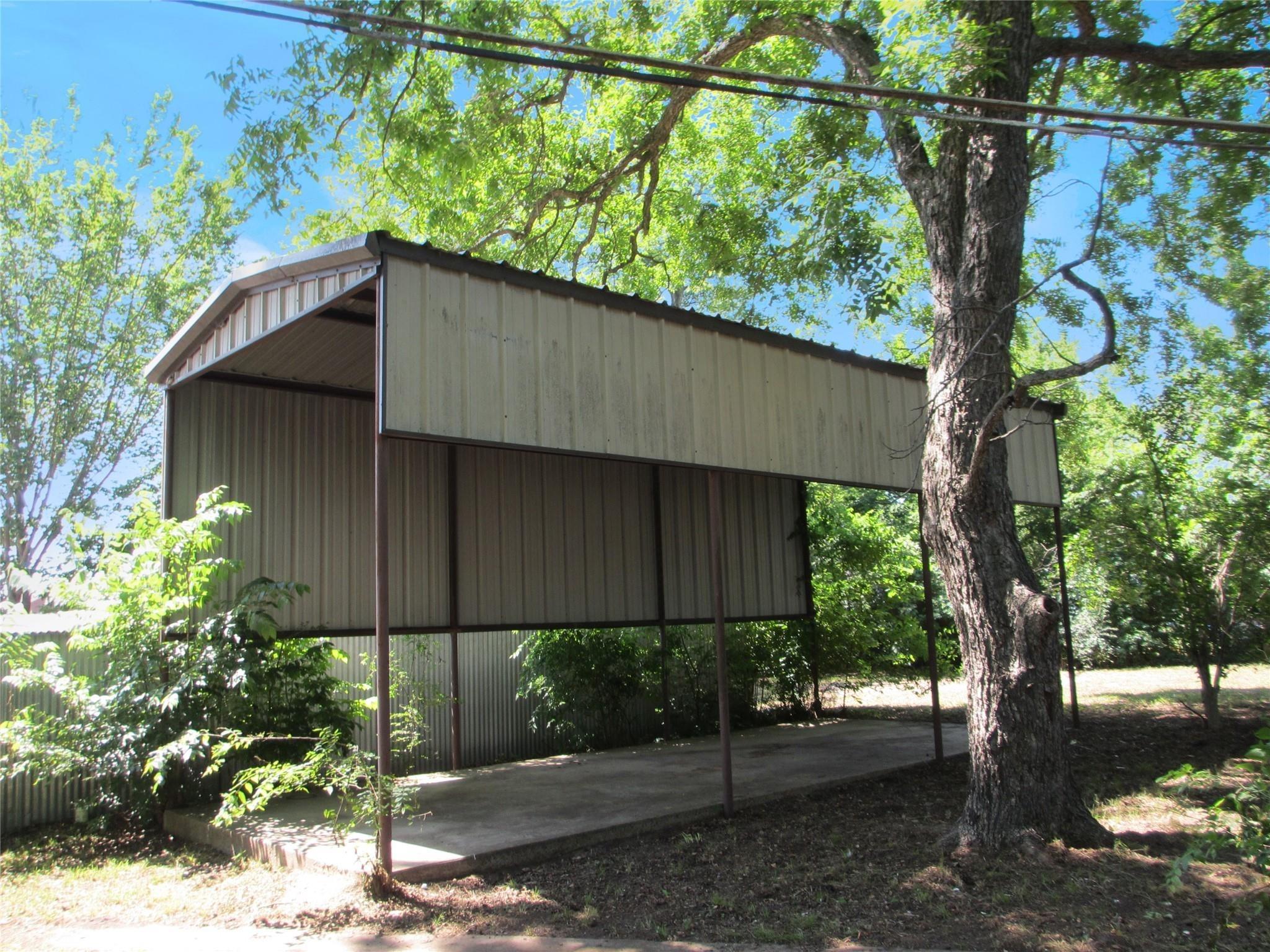 E Main St, Van, TX 75790