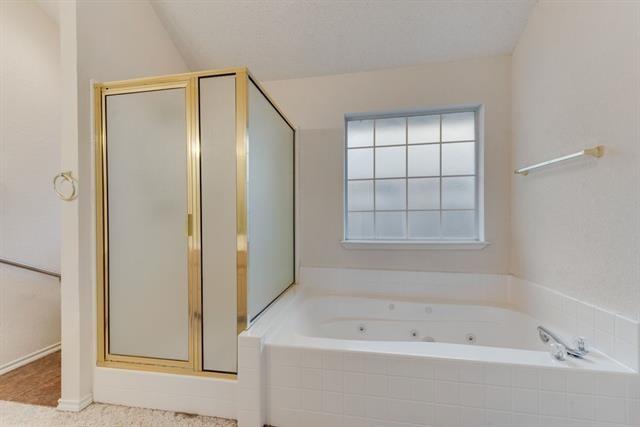 Brenhaven Rd, Arlington, TX 76017
