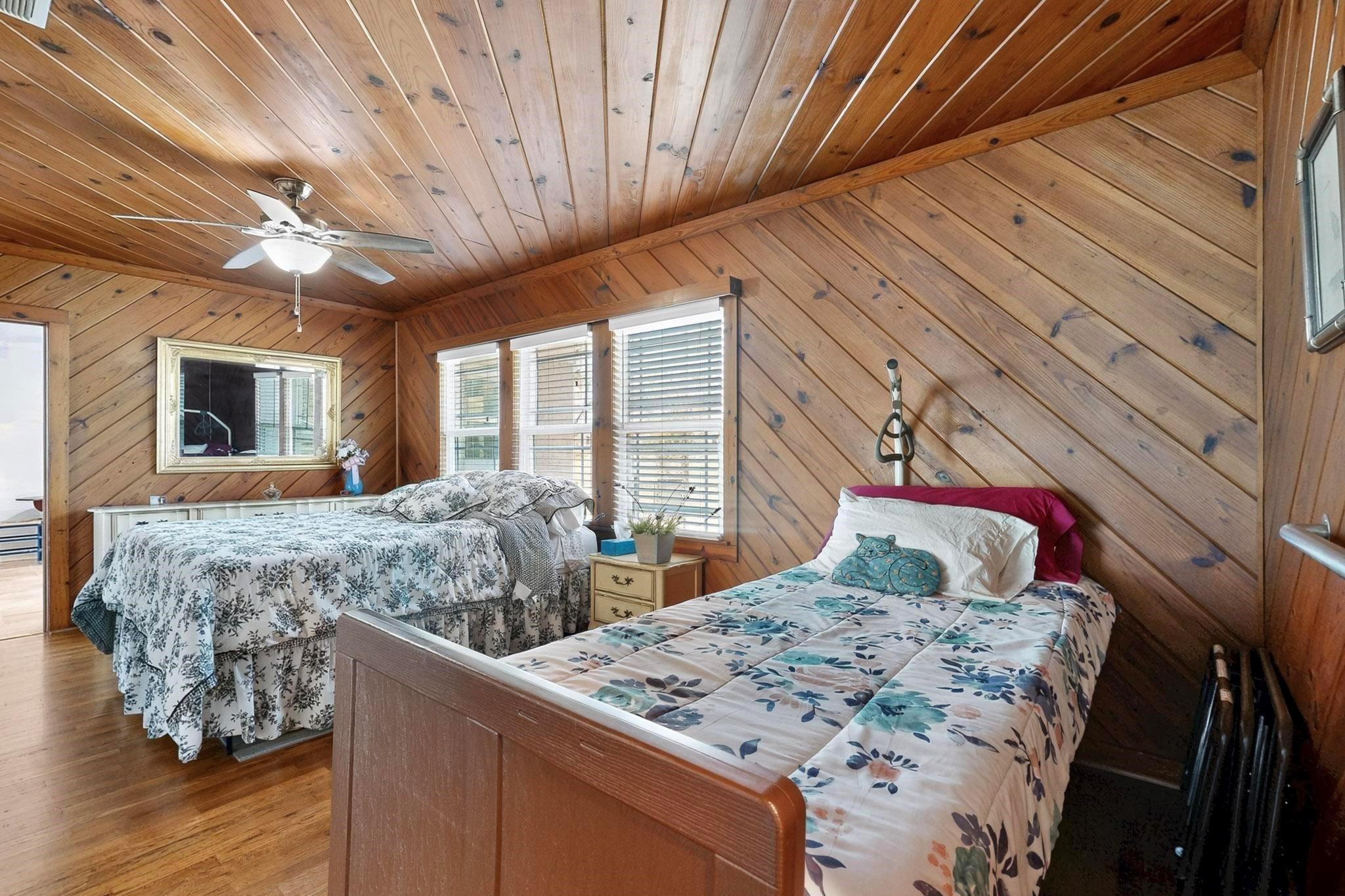 W Frank St, Grand Saline, TX 75140
