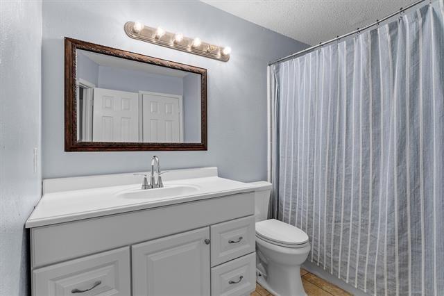 Carriagehouse Ln, Garland, TX 75040