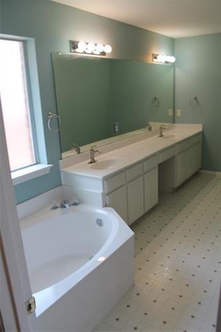 Lomo Alto Dr, Fort Worth, TX 76132