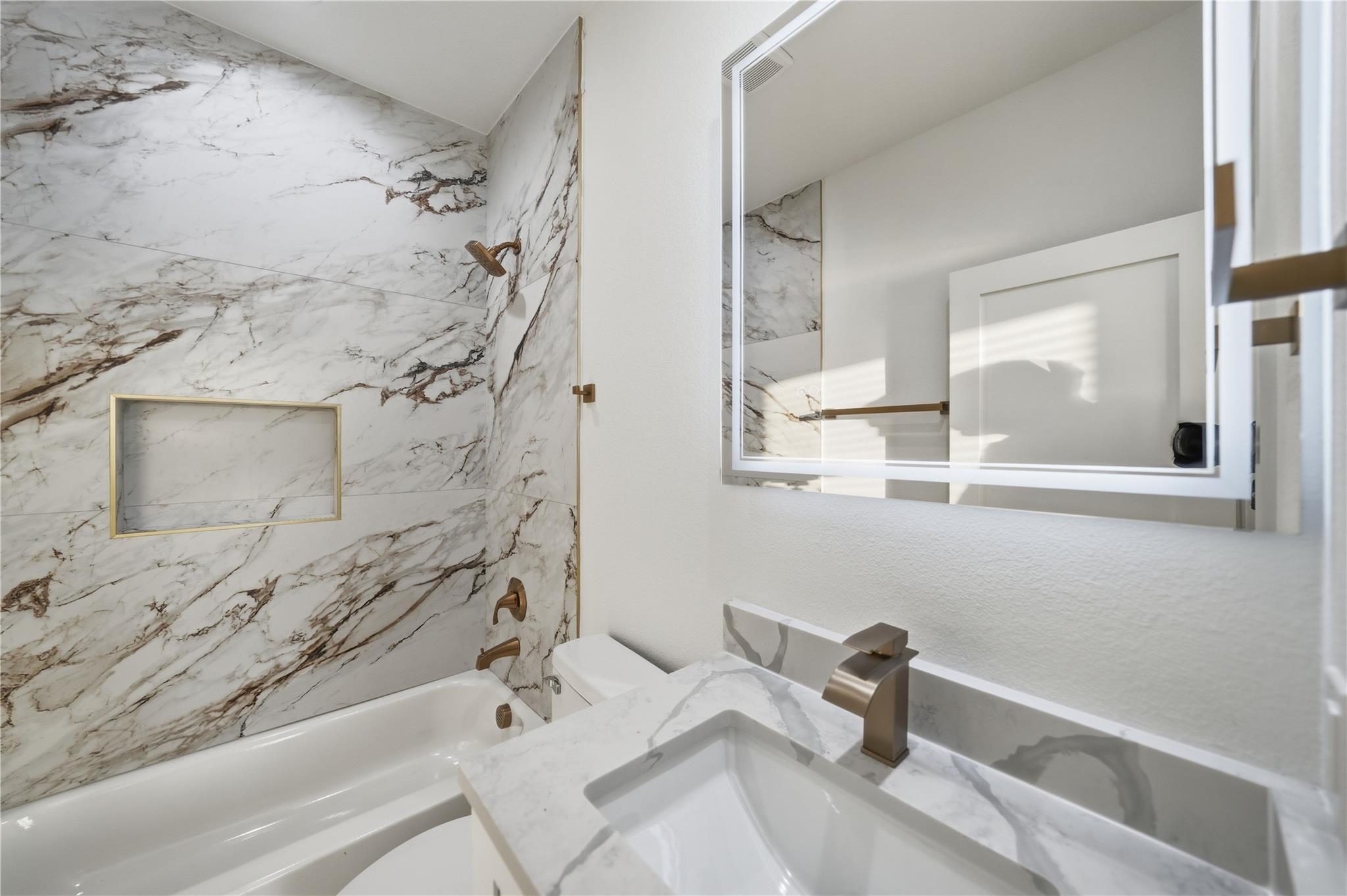 Mohawk Dr, Dallas, TX 75235