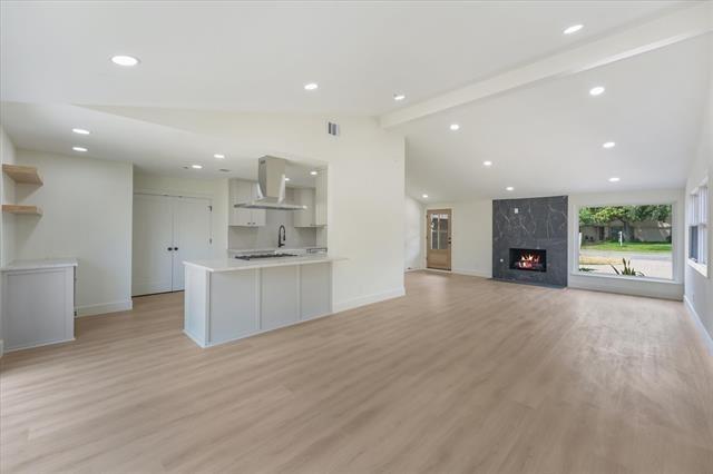 Crown Shore Dr, Dallas, TX 75244
