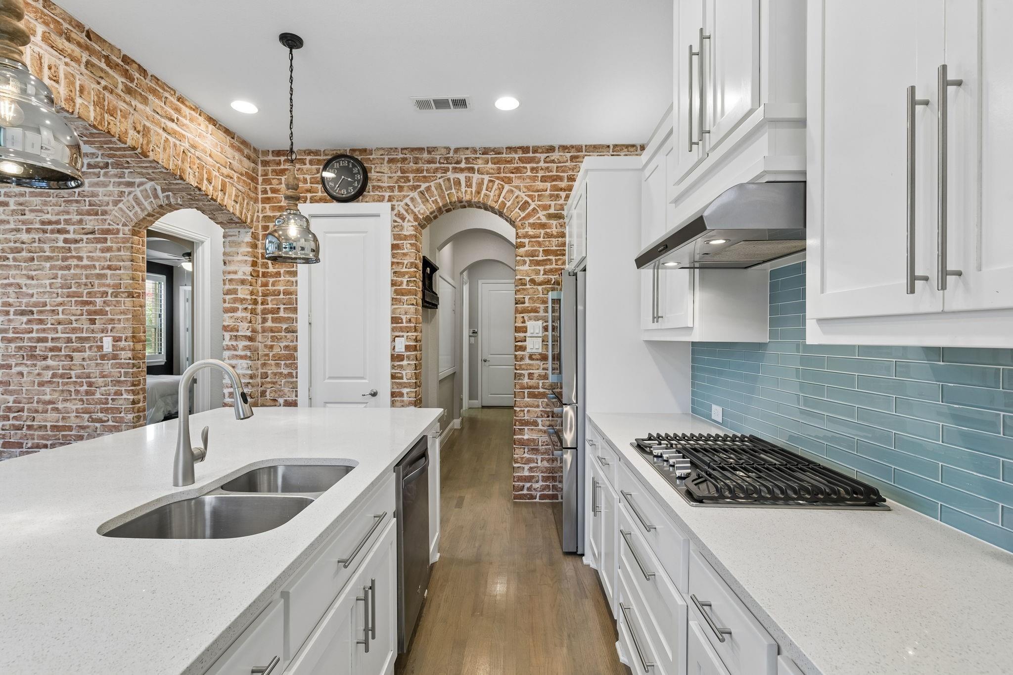 Royal View Dr, Mckinney, TX 75070