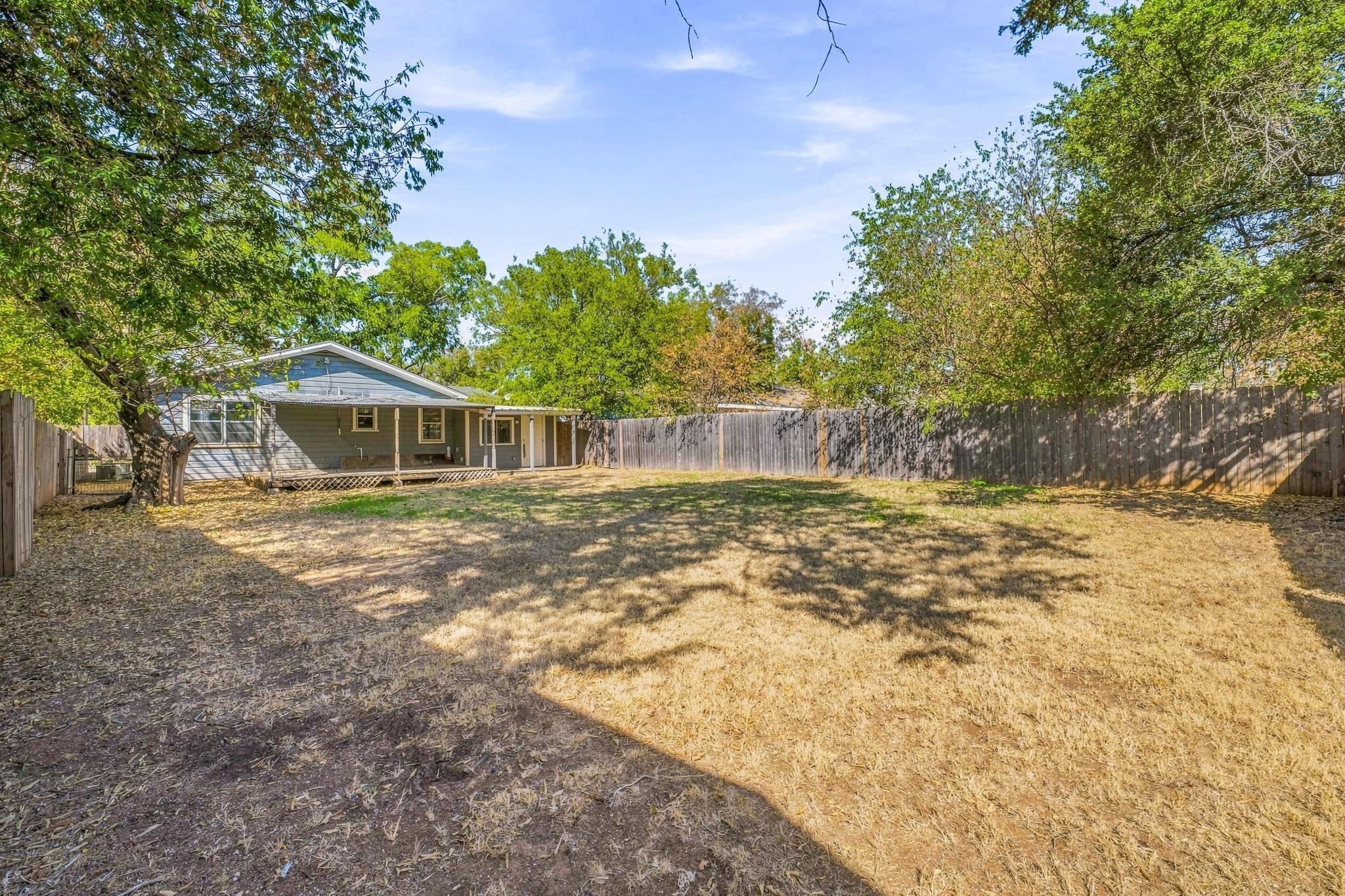 N Estes St, Stephenville, TX 76401