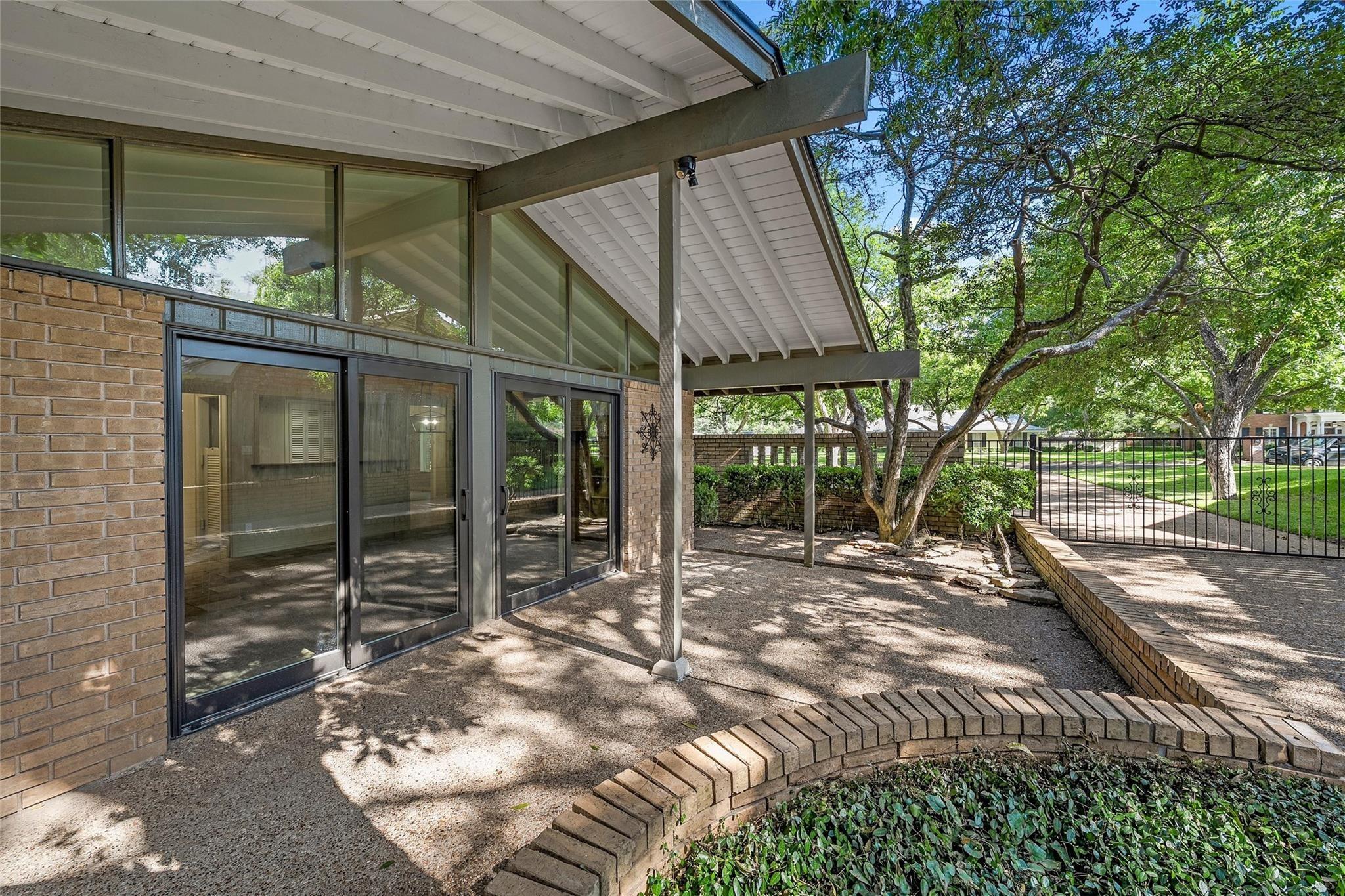 Pecan Ter, Waco, TX 76710
