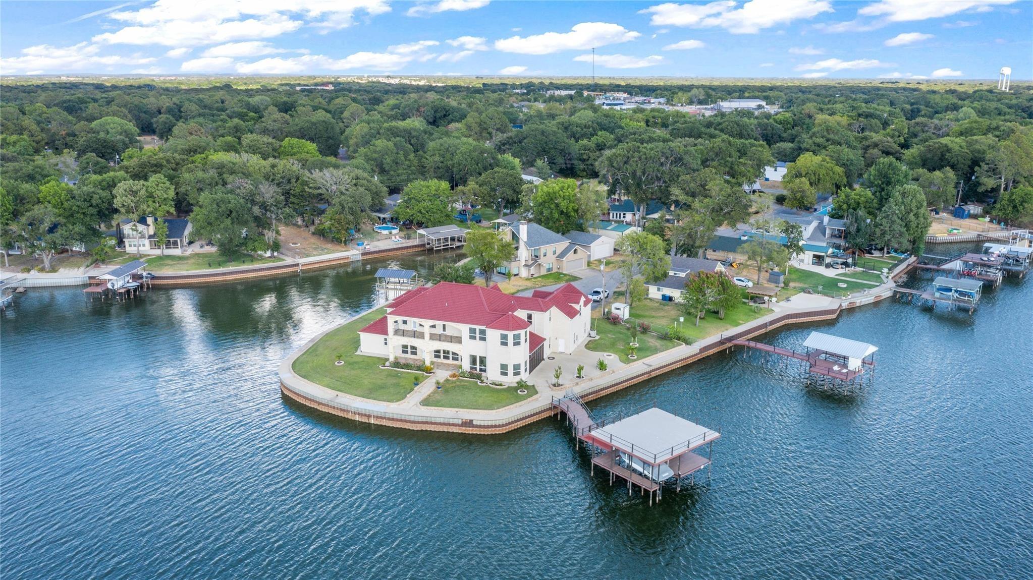 Loon Bay Dr, Gun Barrel City, TX 75156