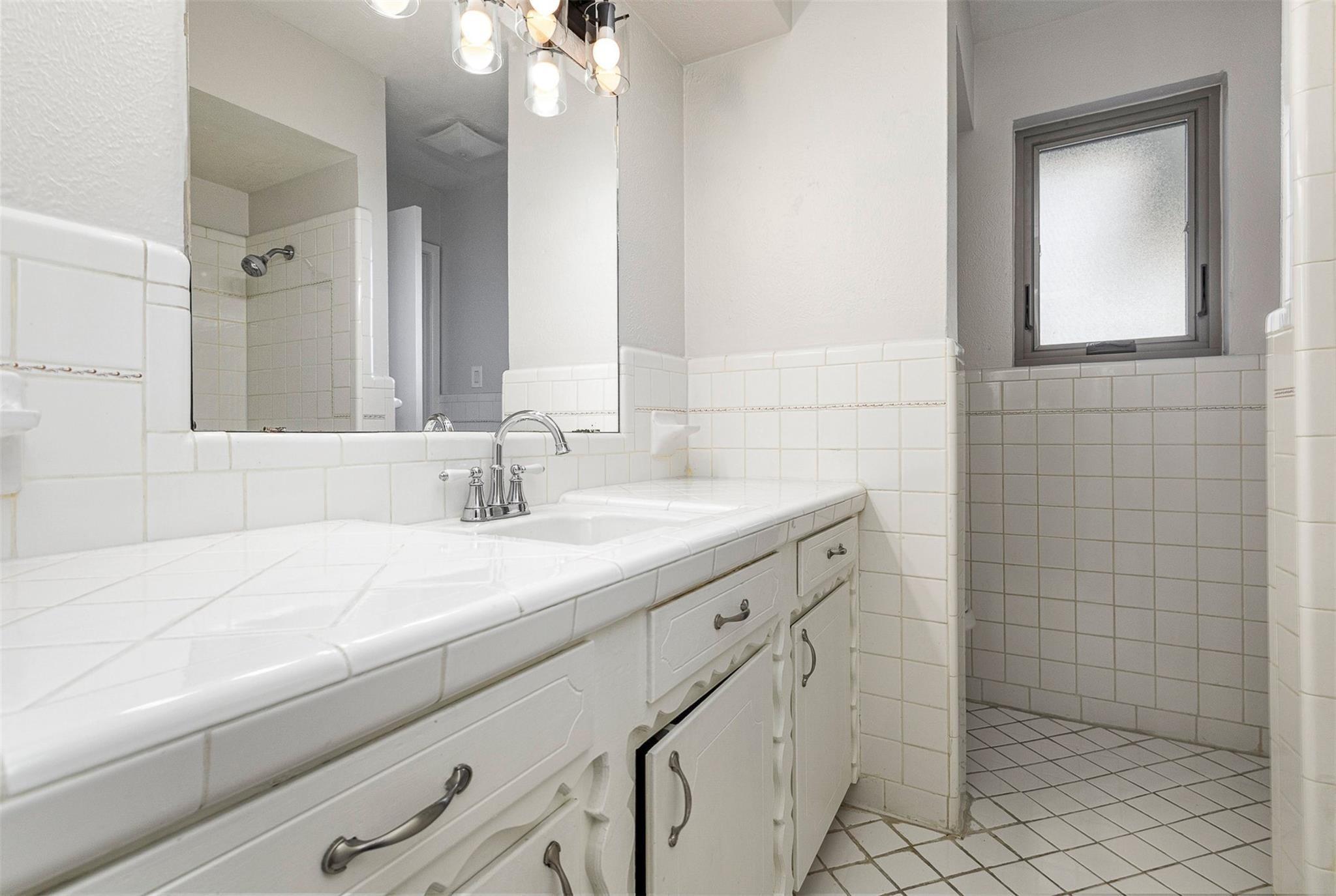 Lakeland Dr, Dallas, TX 75228