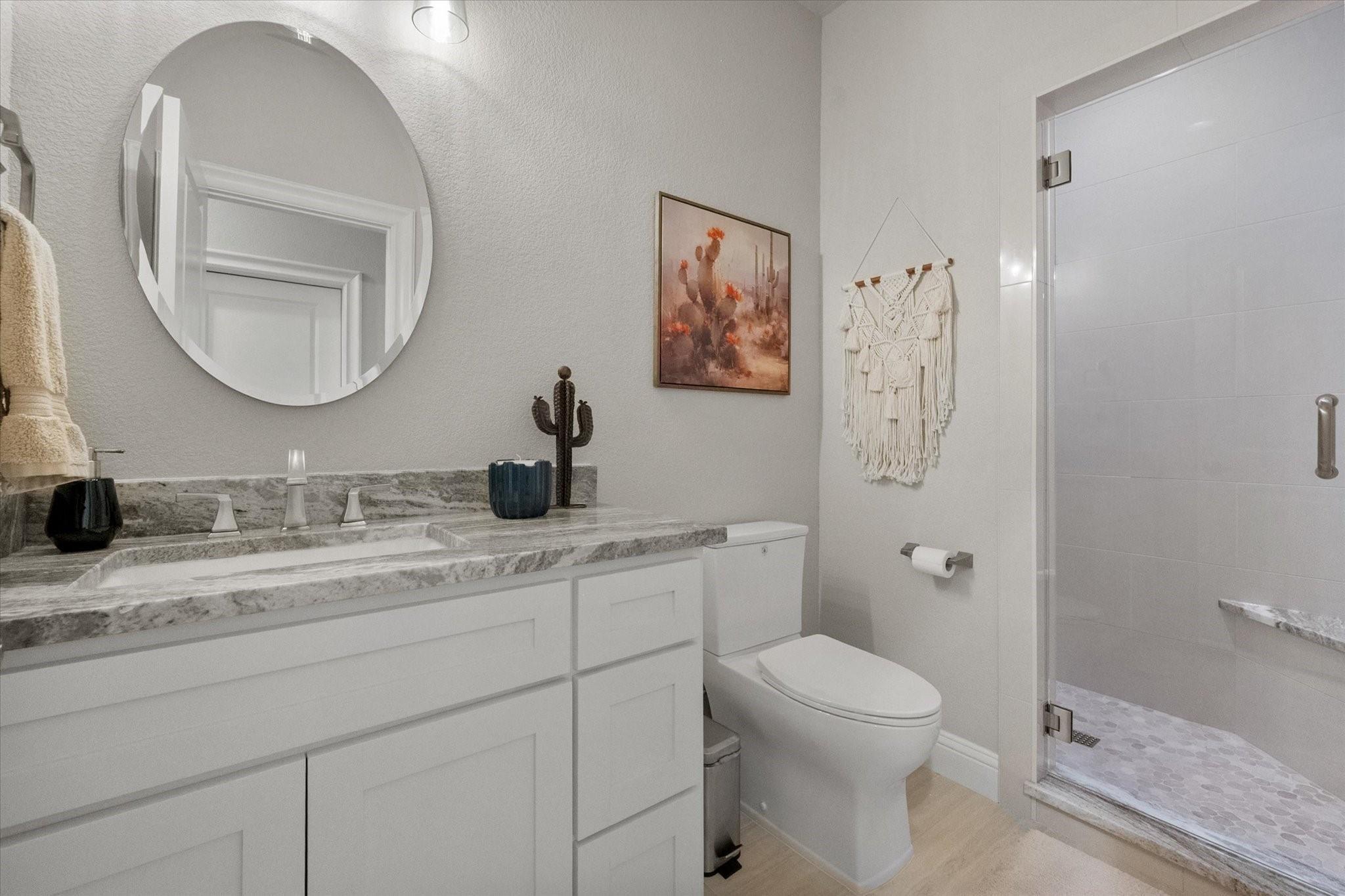 Kyle Cir, Burleson, TX 76028