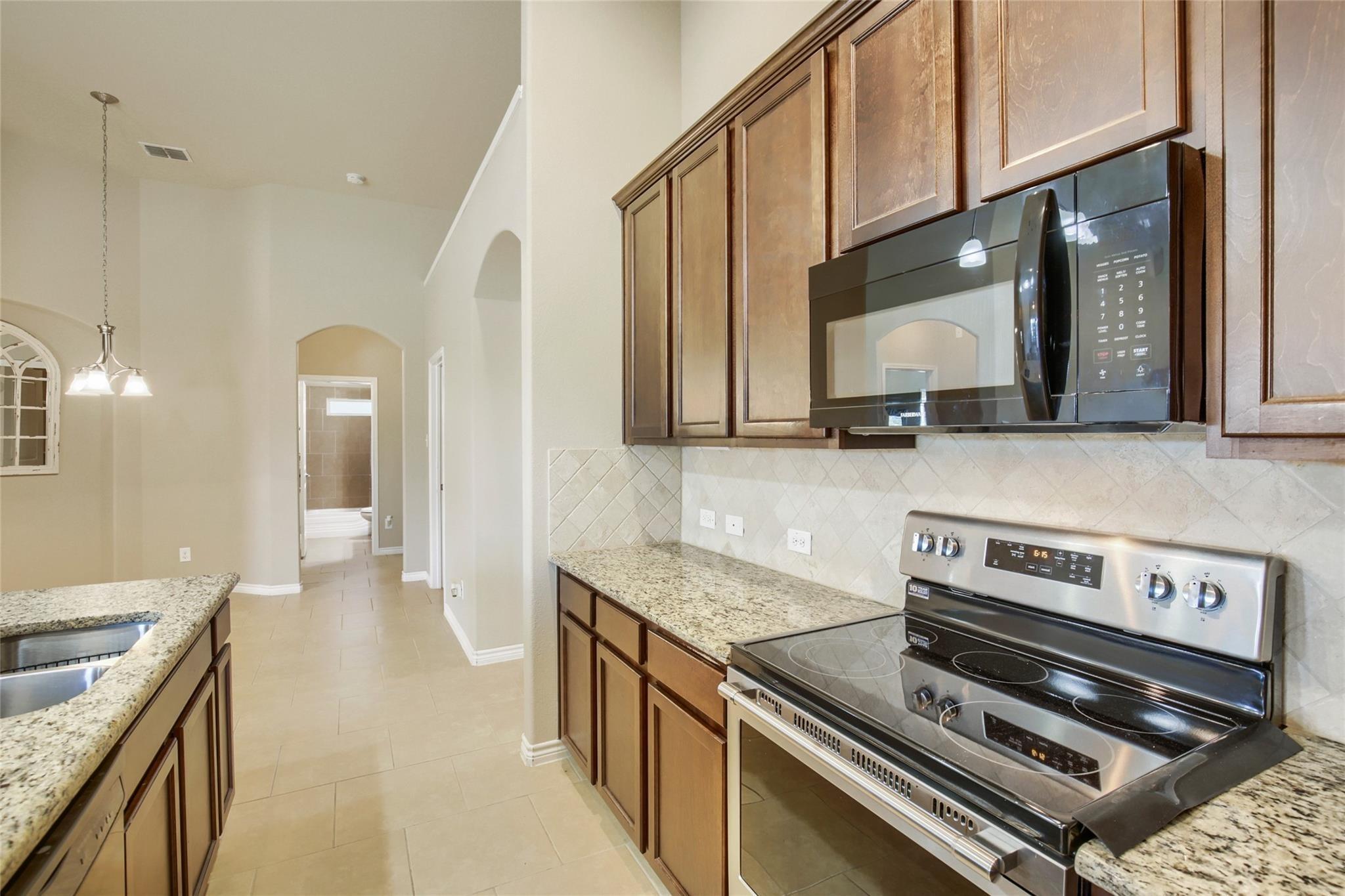 Sabine Cir, Royse City, TX 75189