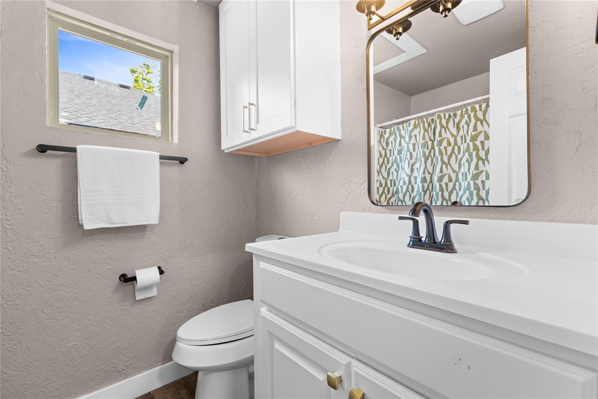 Bethpage Ave, Dallas, TX 75217