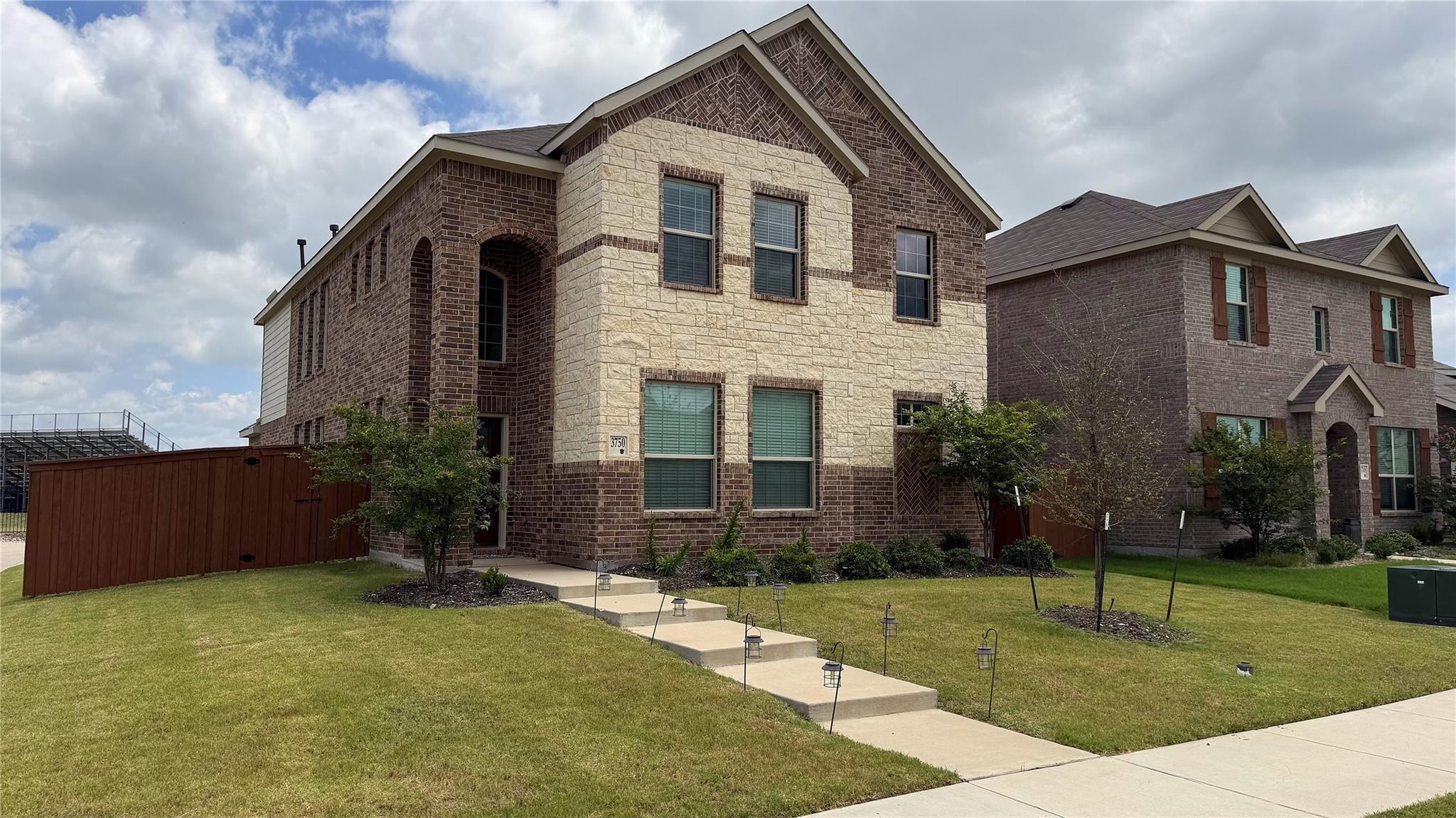 Honey Daisy Dr, Crandall, TX 75114