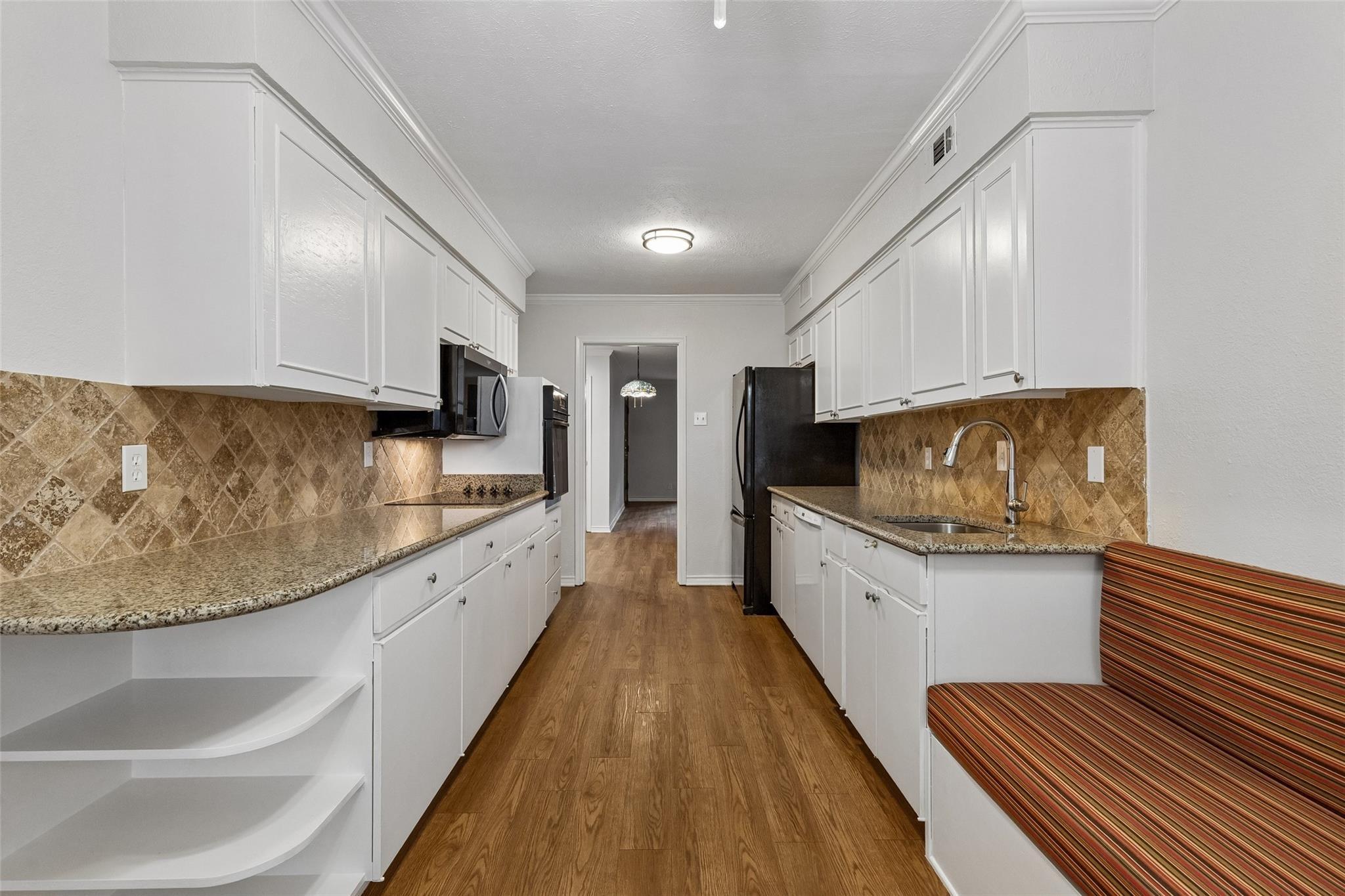 Regal Park Ln, Dallas, TX 75230