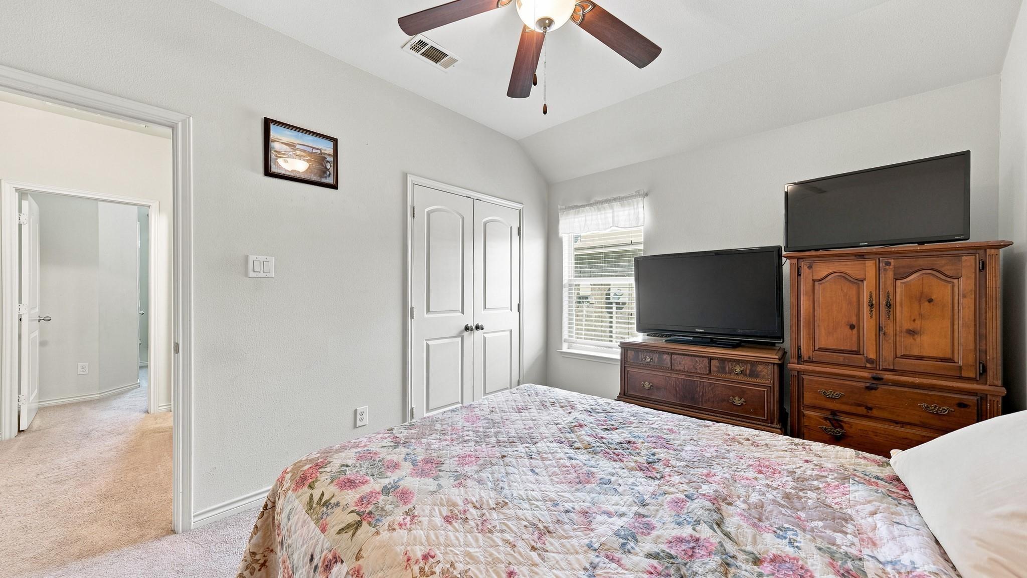 Lauren Ln, Granbury, TX 76048