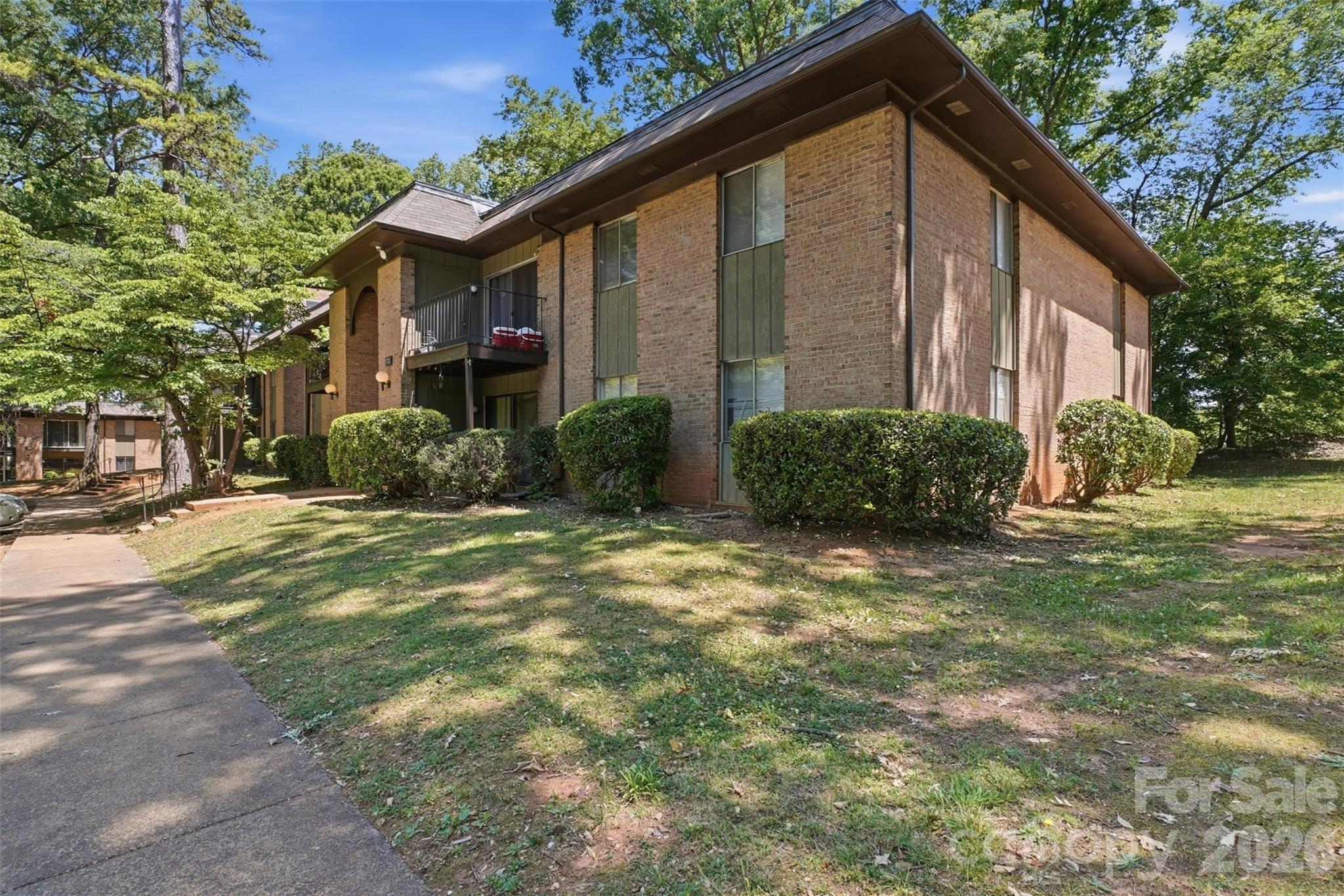 Orchard Trace Ln, Charlotte, NC 28213