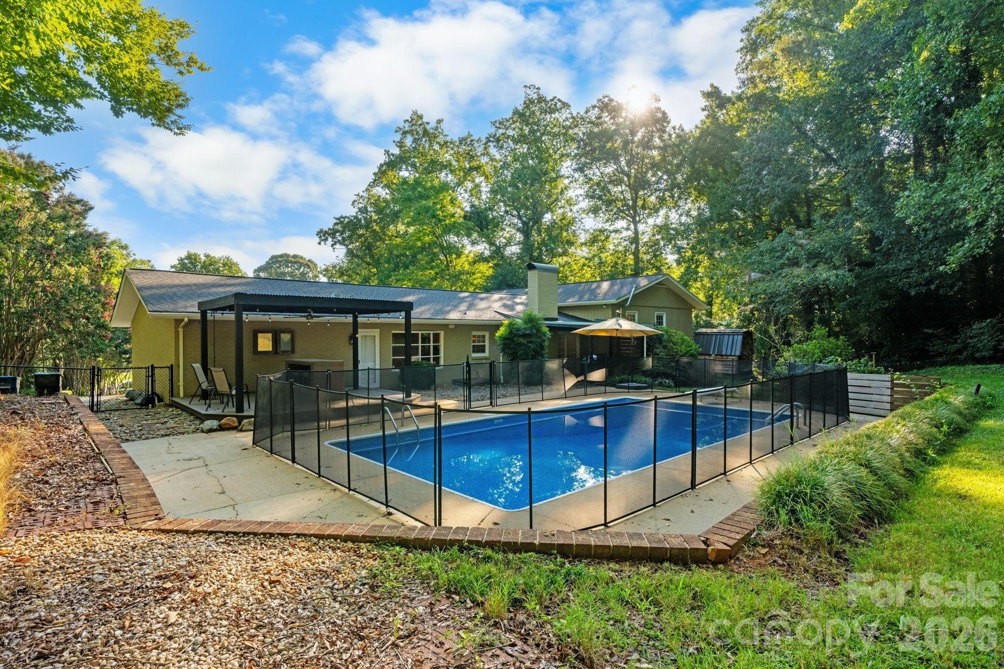 12th Street Dr Nw, Hickory, NC 28601