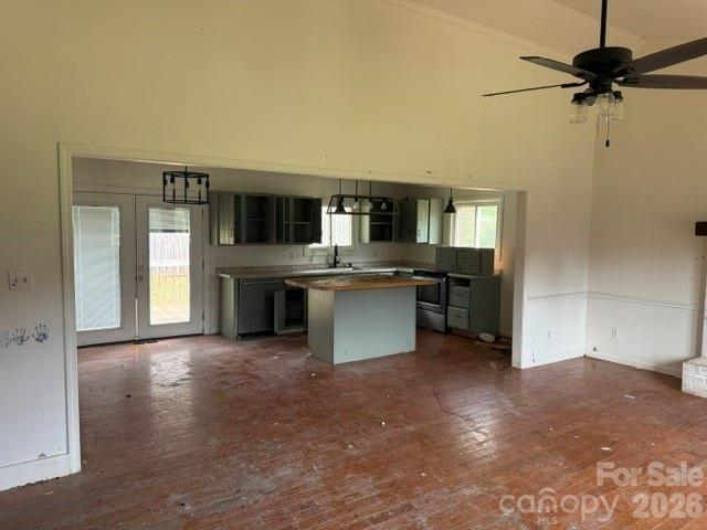 Ada Williams Ln, Lenoir, NC 28645
