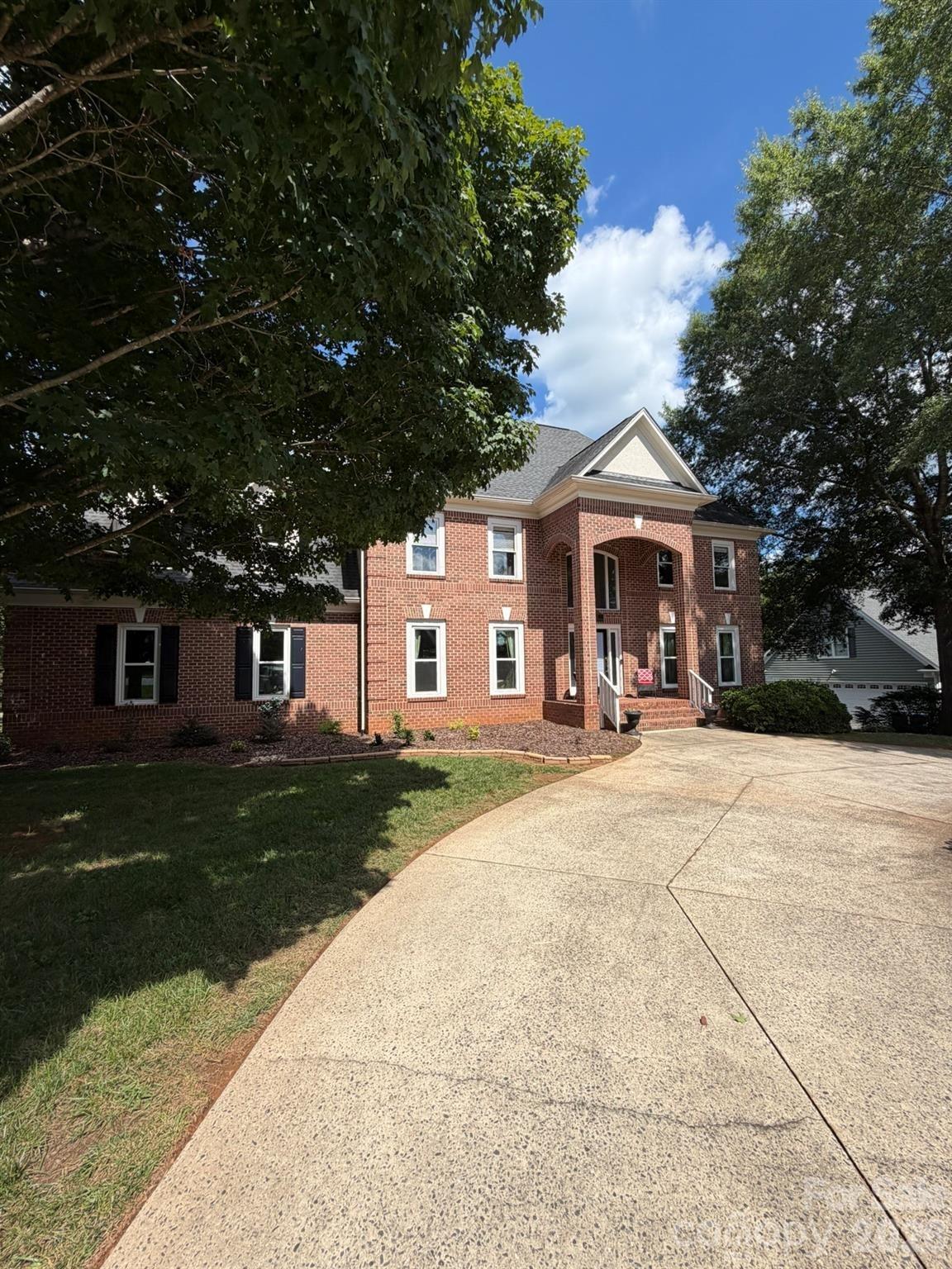 40th Avenue Dr Nw, Hickory, NC 28601