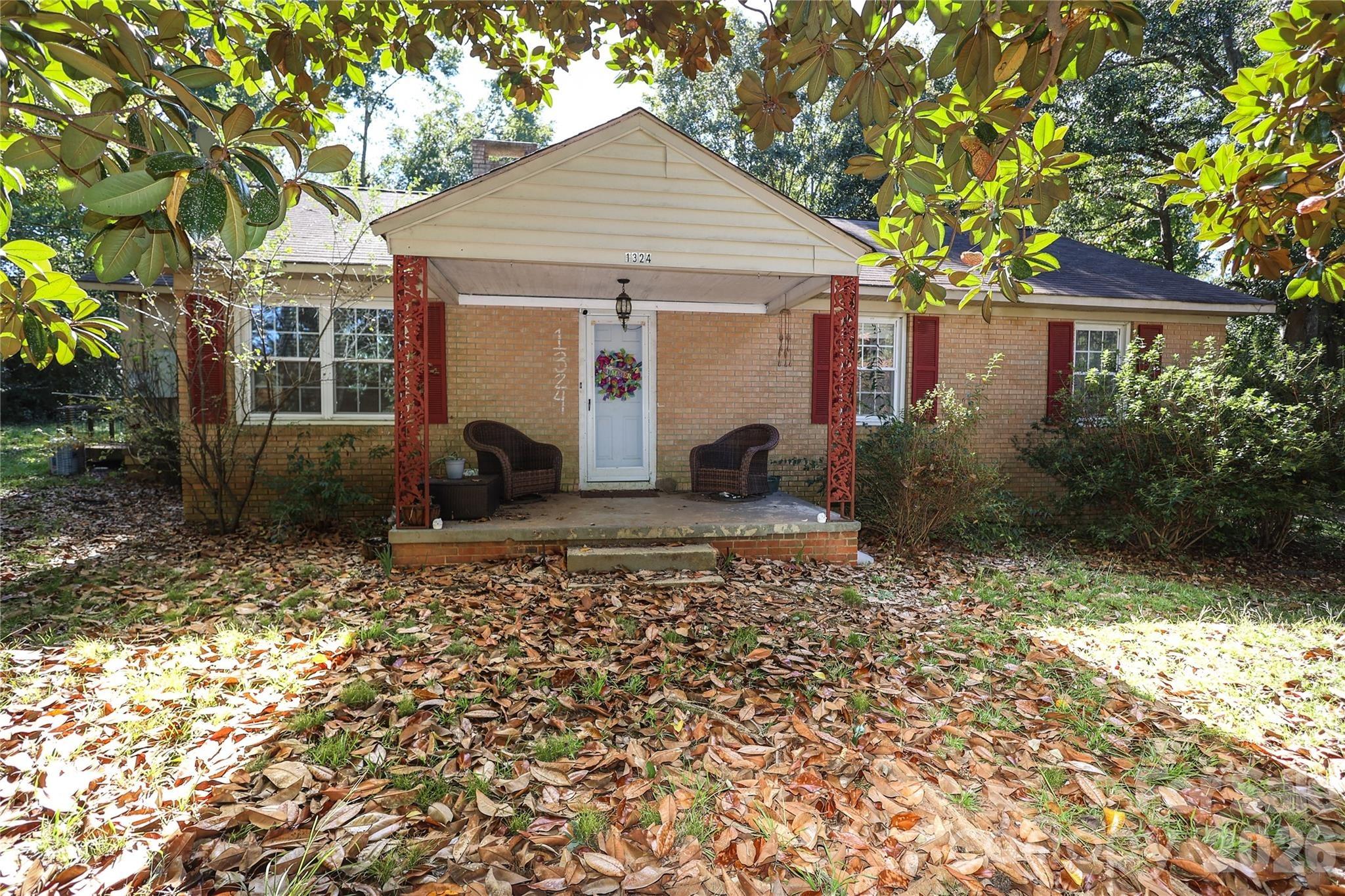 Mason St, Lancaster, SC 29720