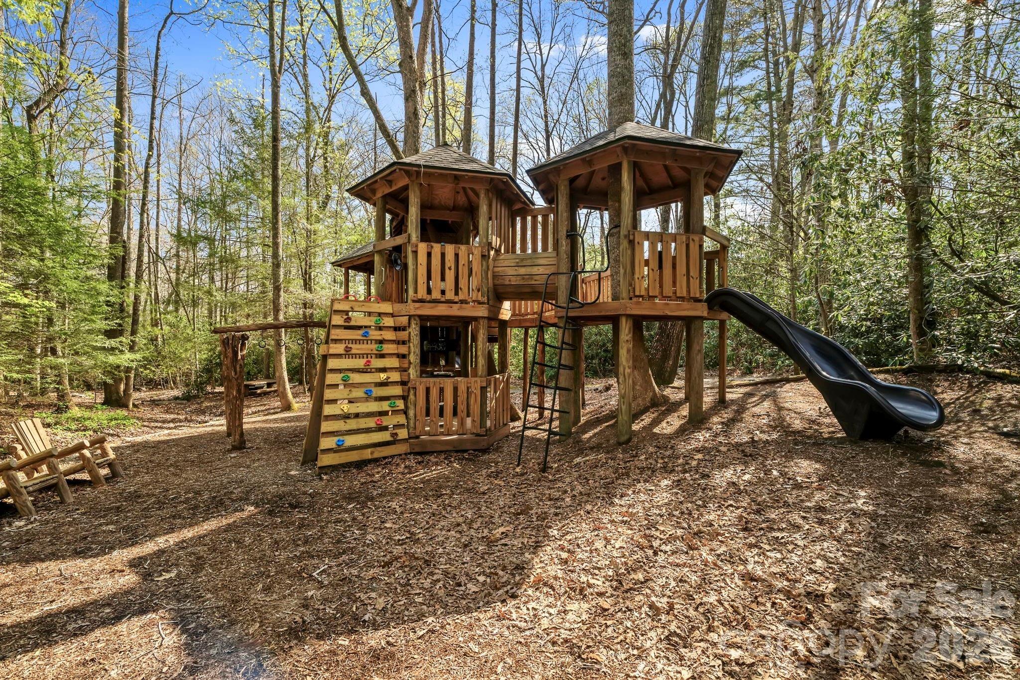 E Owl Creek Ln, Fairview, NC 28730