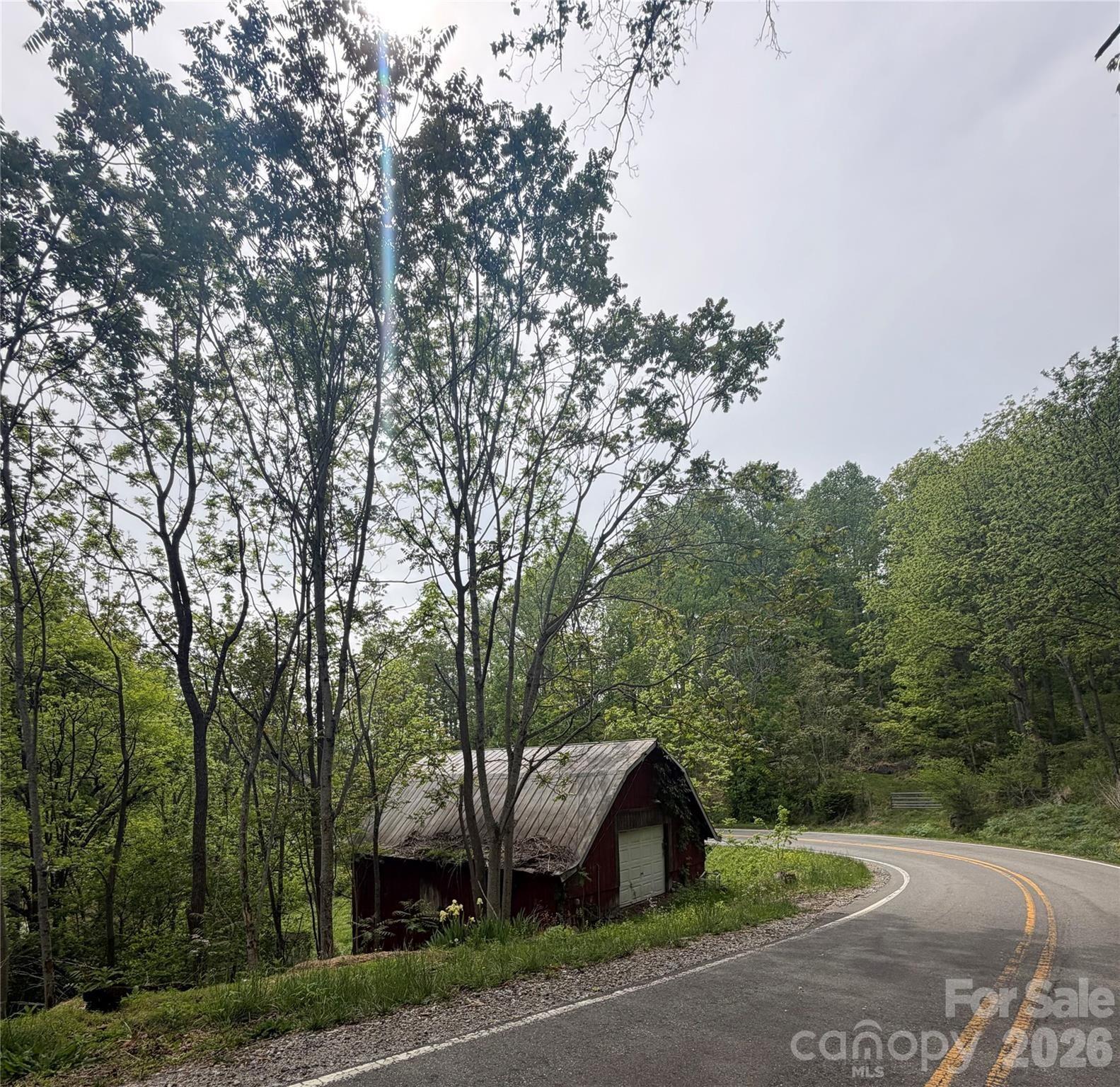 Fork Mountain Rd, Bakersville, NC 28705