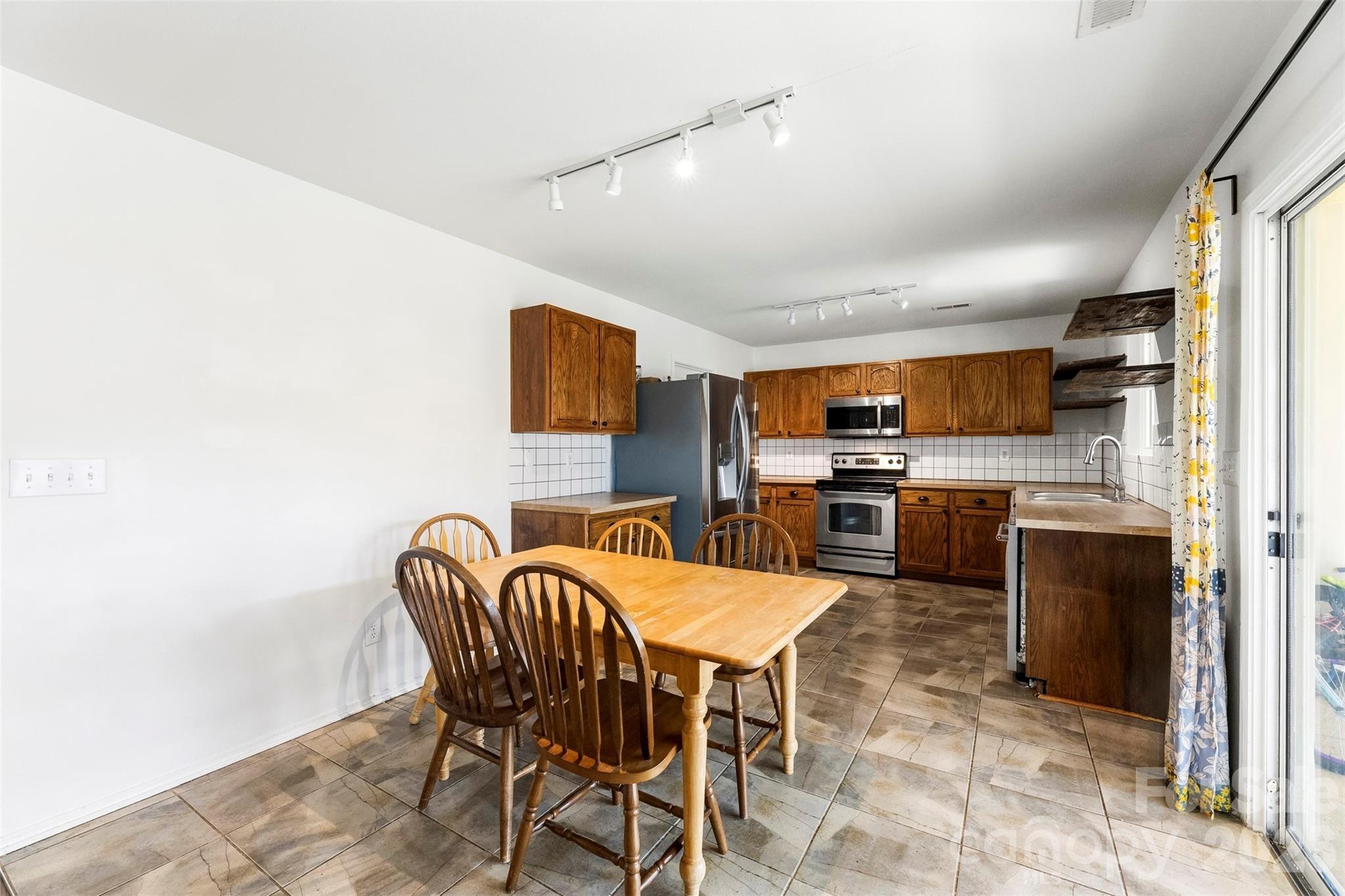 Duxford Ln, Charlotte, NC 28269