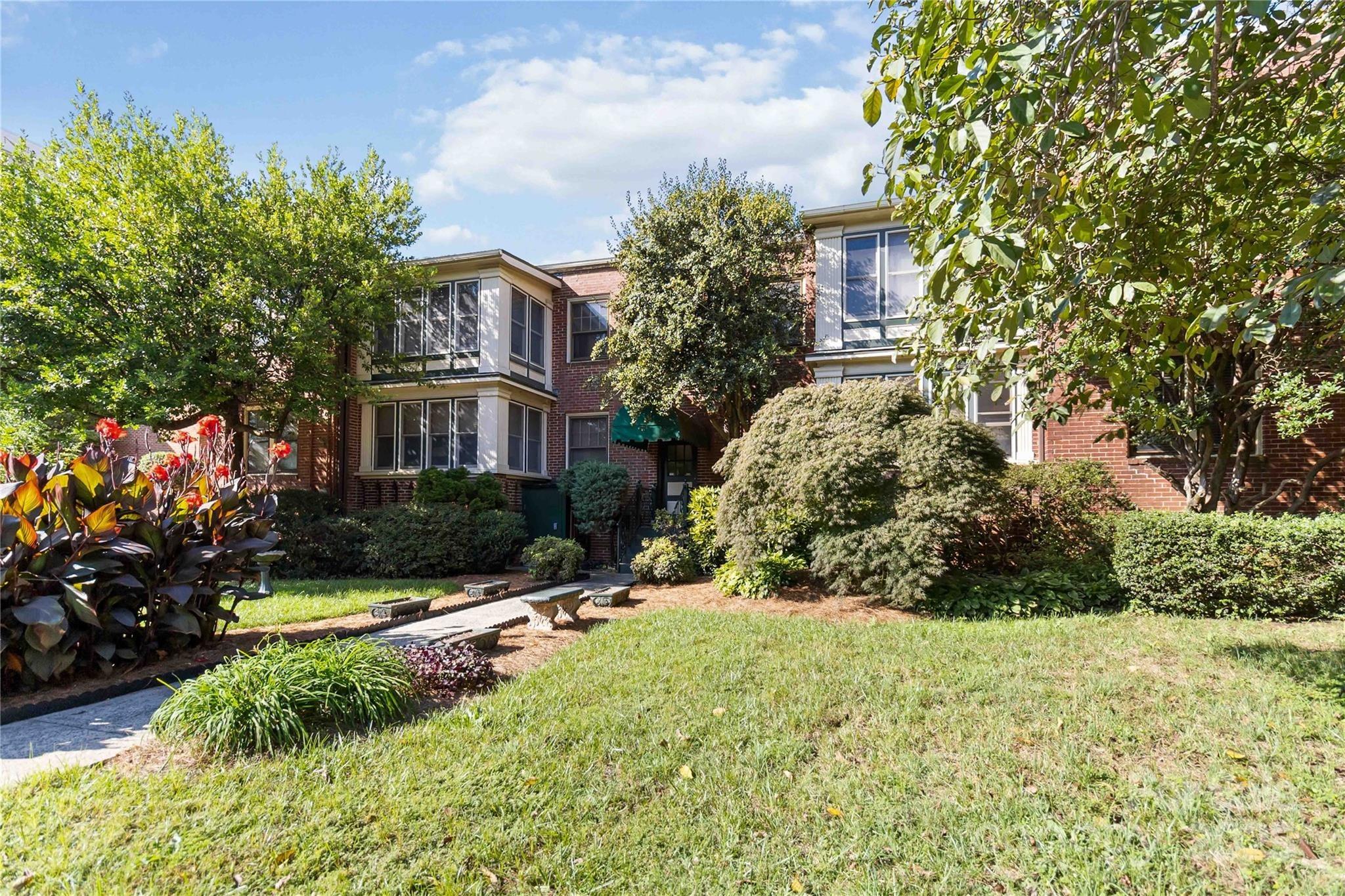 E Morehead St, Charlotte, NC 28202