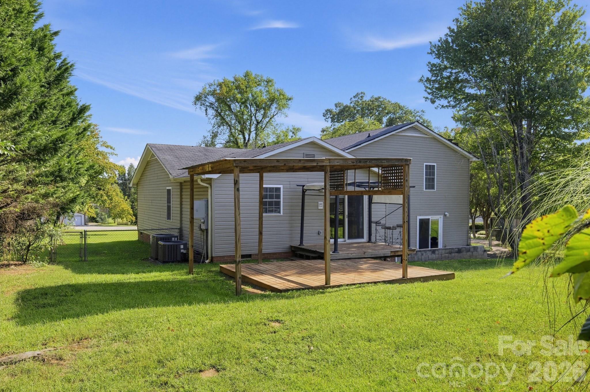 Three Bridges Rd, Easley, SC 29642