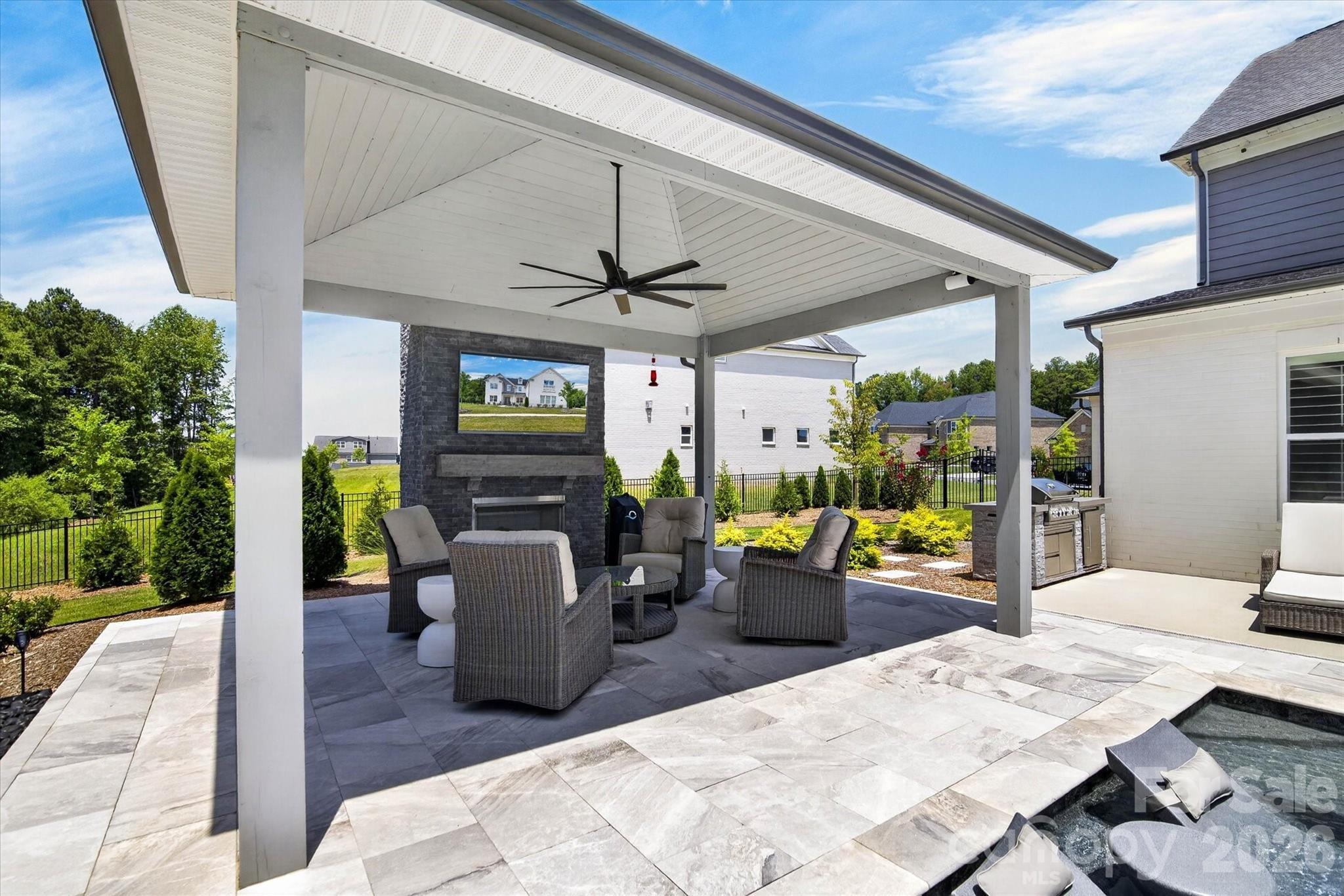 Balcony Bridge Rd, Huntersville, NC 28078