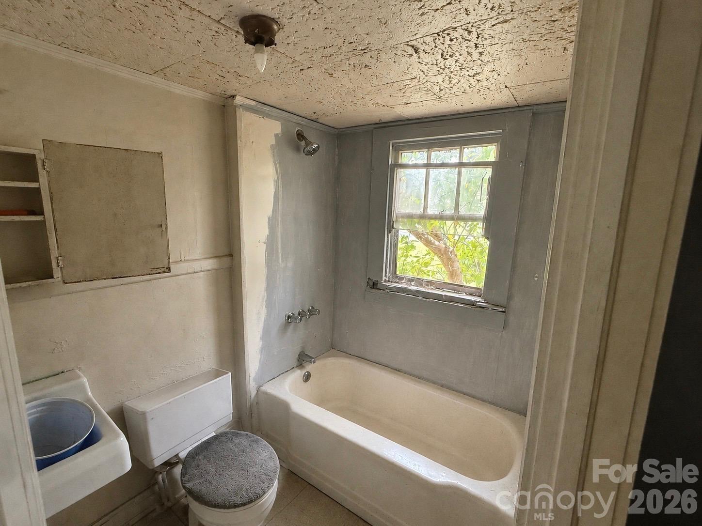 Love St, Albemarle, NC 28001