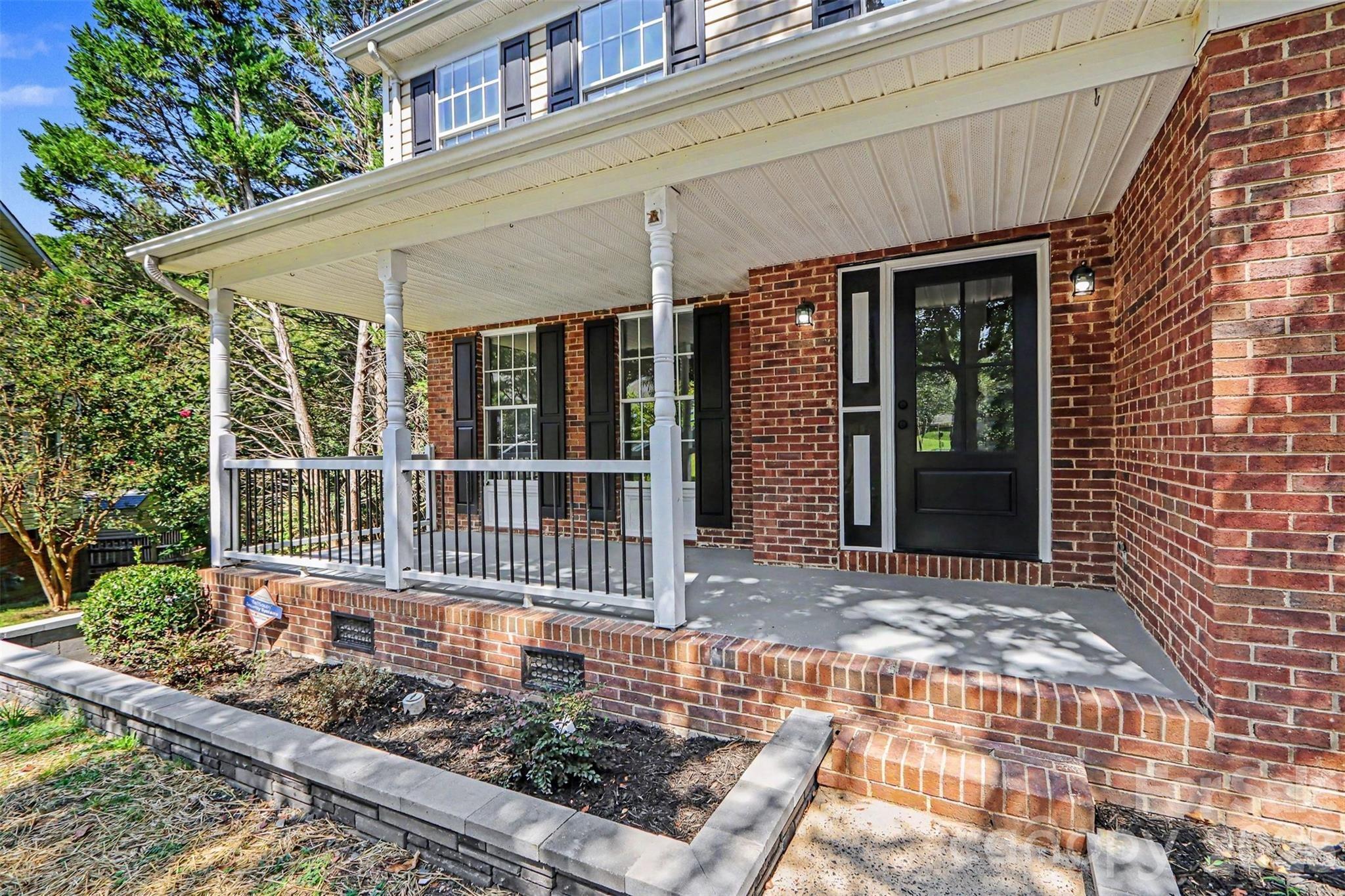 Roxbury Ct, Charlotte, NC 28214