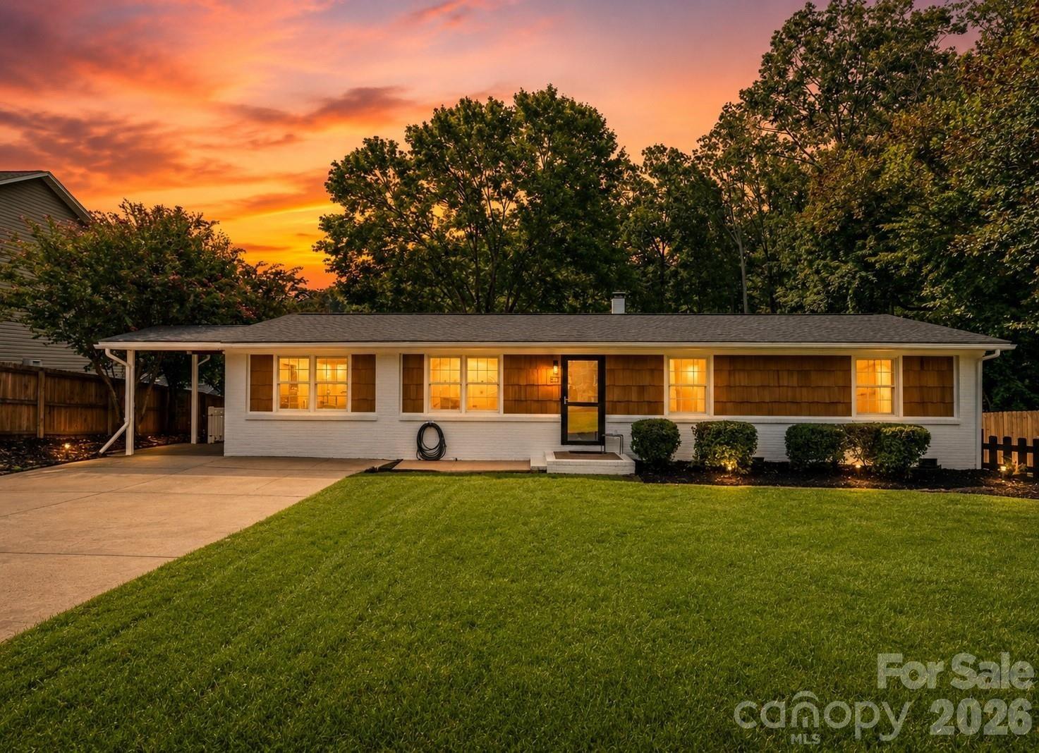 Paradise Cir, Belmont, NC 28012